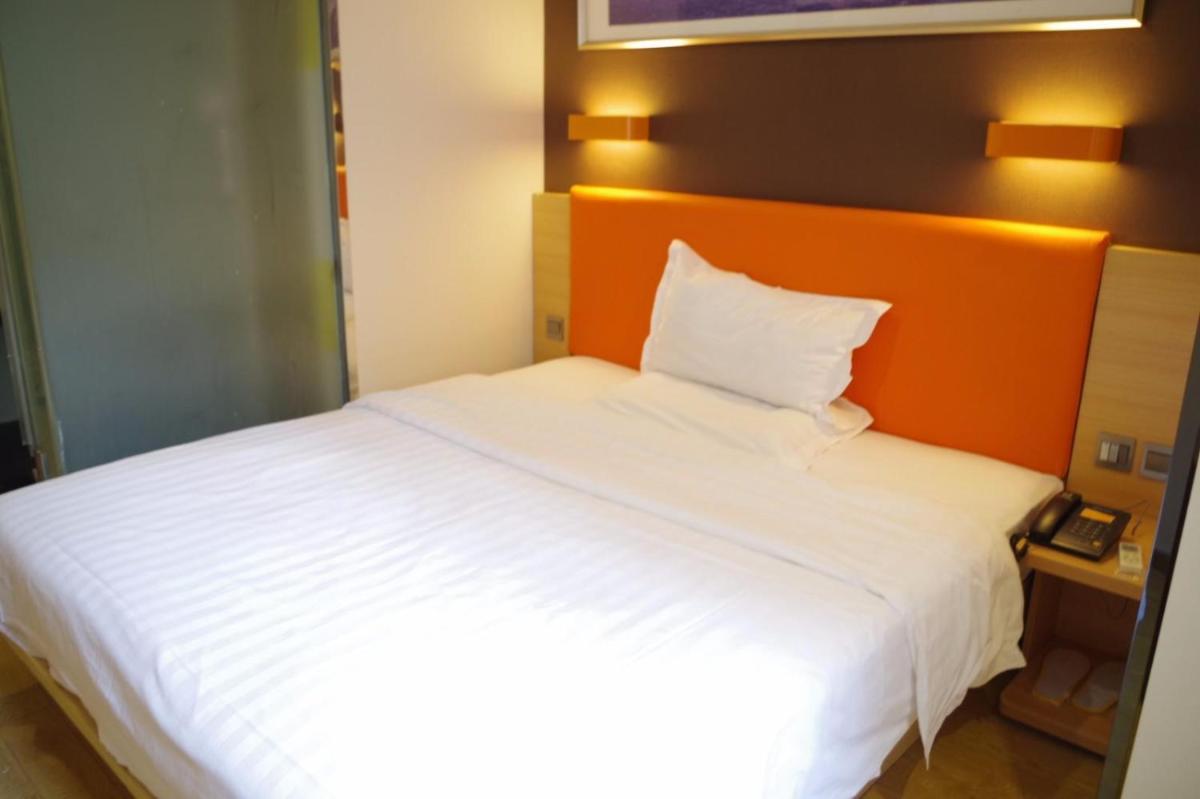 superior  Queen Room photo 2