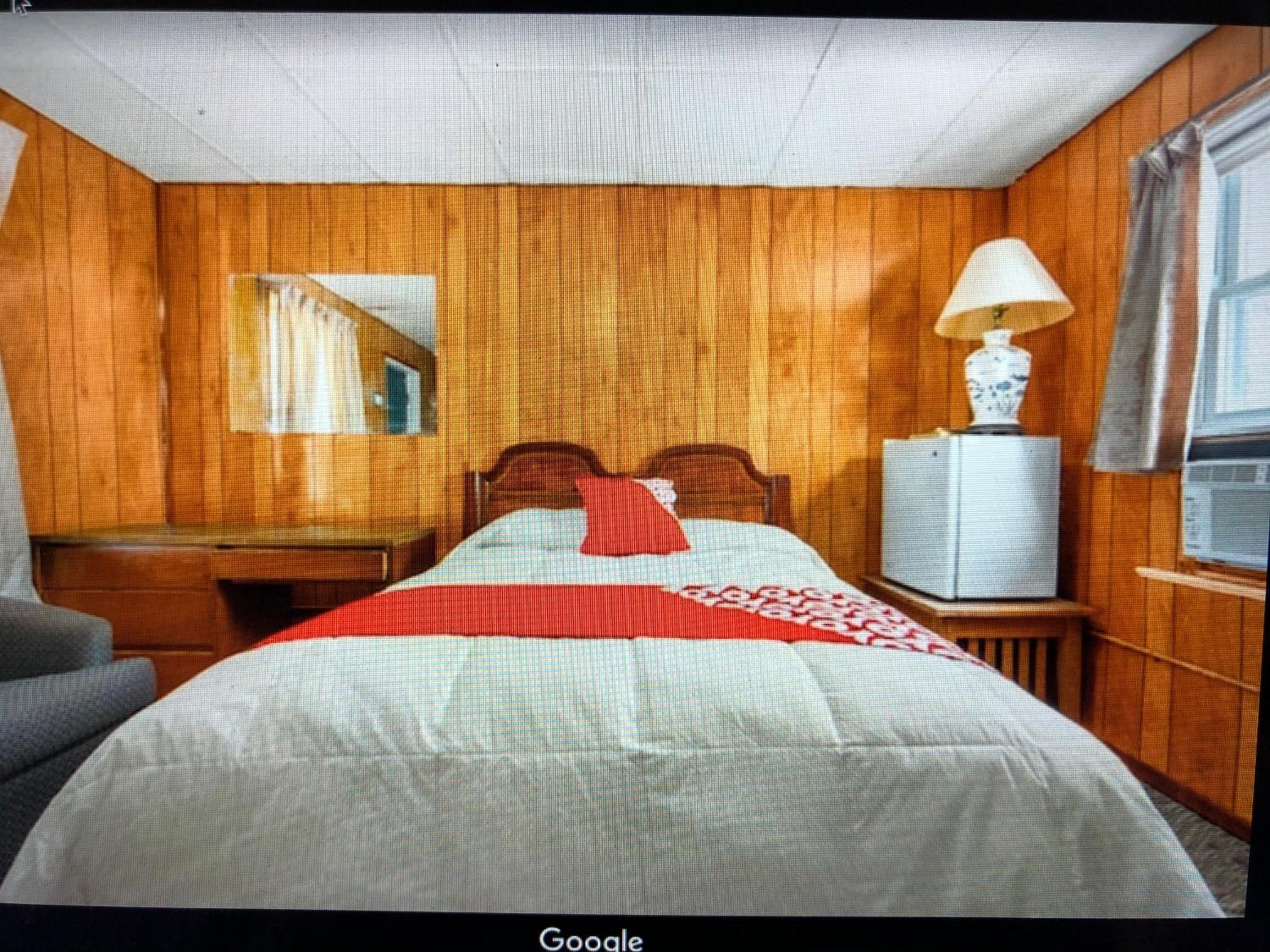 Single Room with Bath photo 2