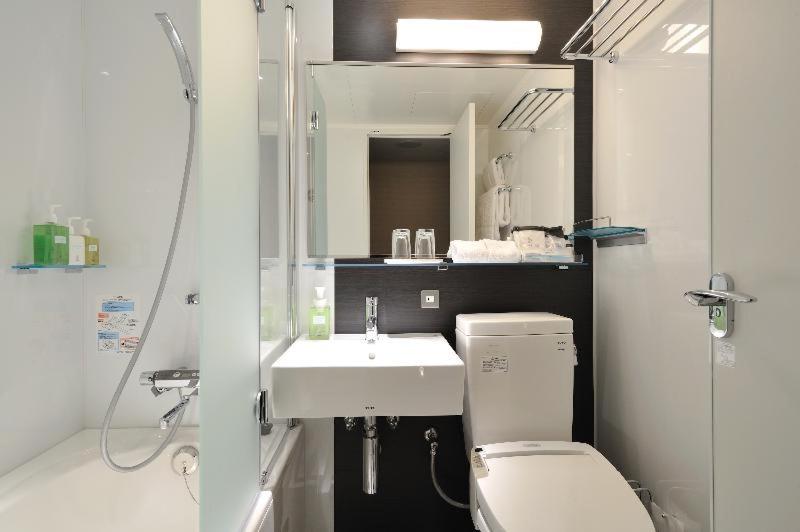 Standard Small Double Room with Late Check-In 16:00 - Non-Smoking