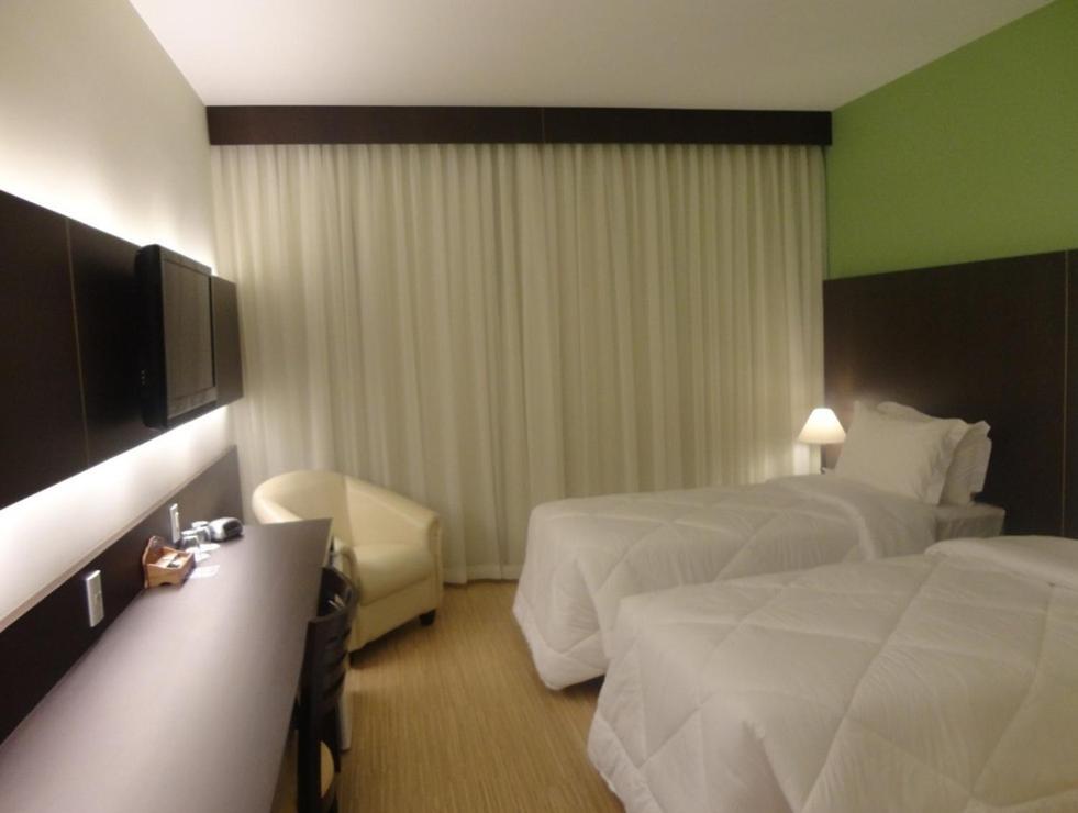Deluxe Twin Room photo 3