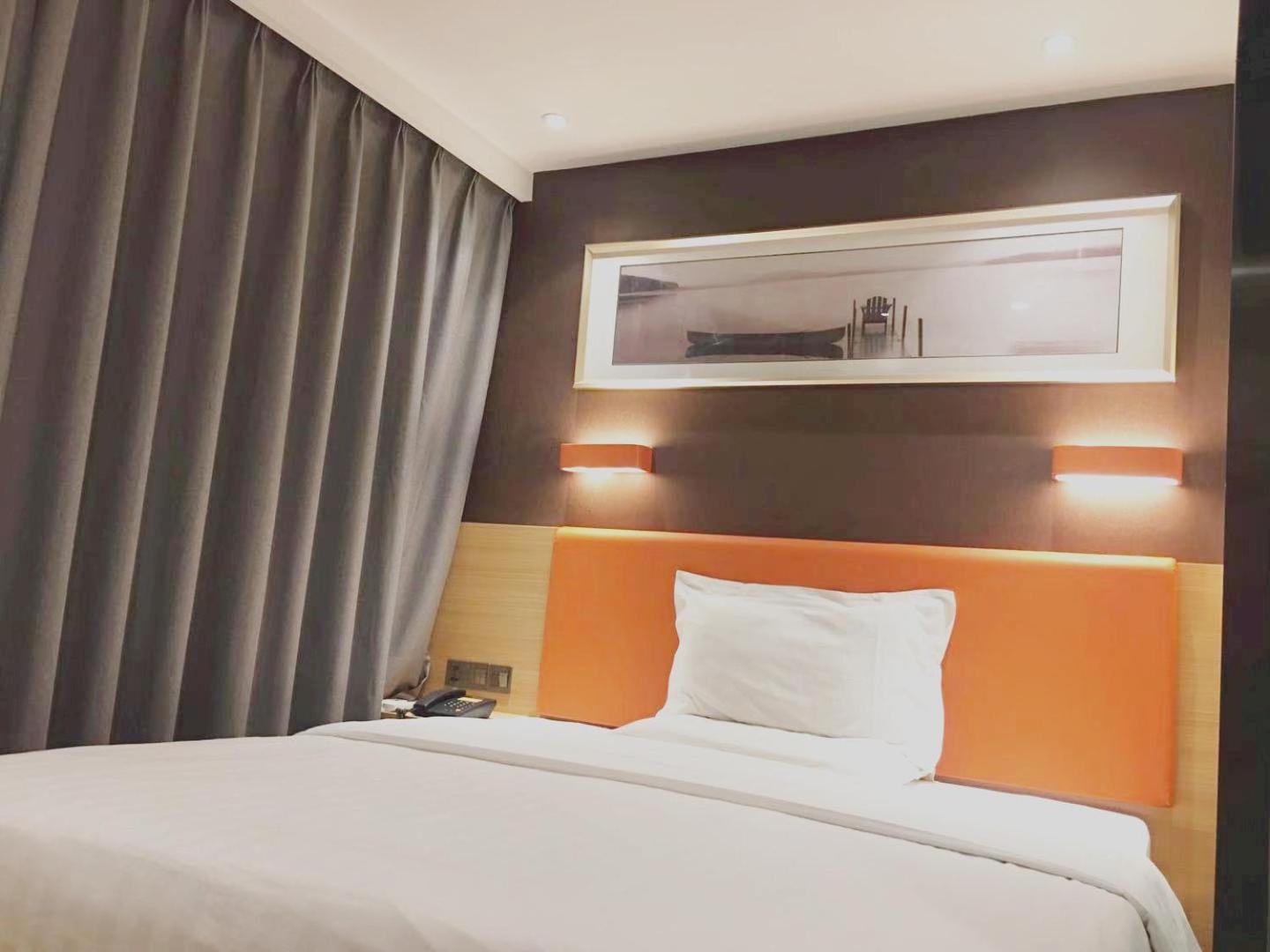 Select Room