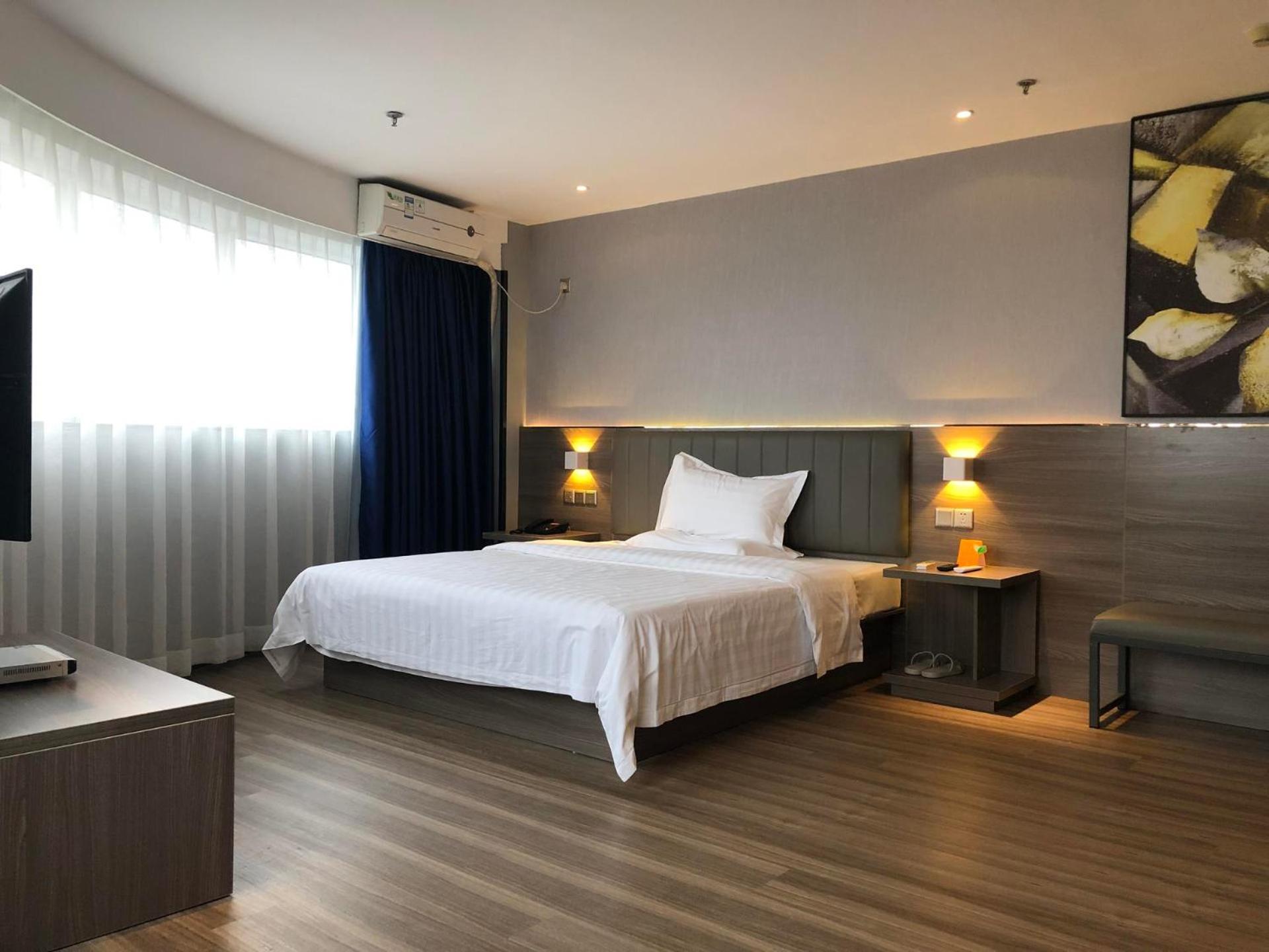 Big Bed Room photo 1