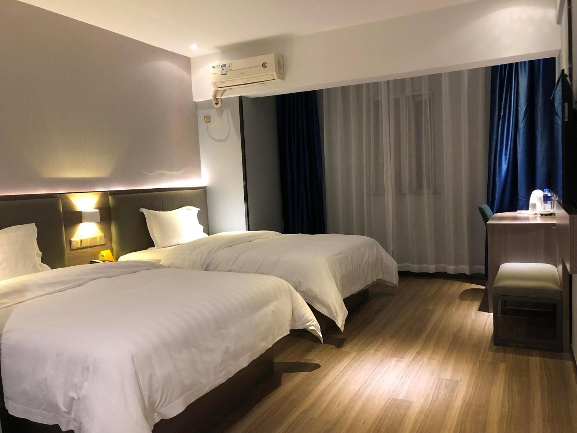 Superior Twin Room photo 2
