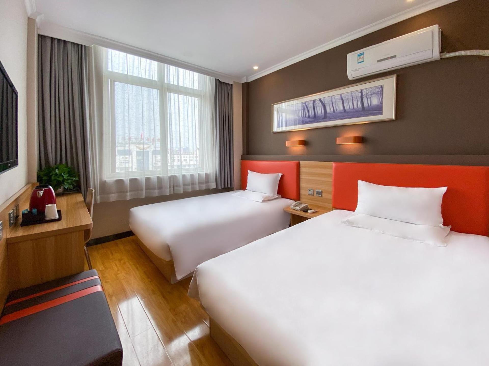 Twin Room - Photo 1