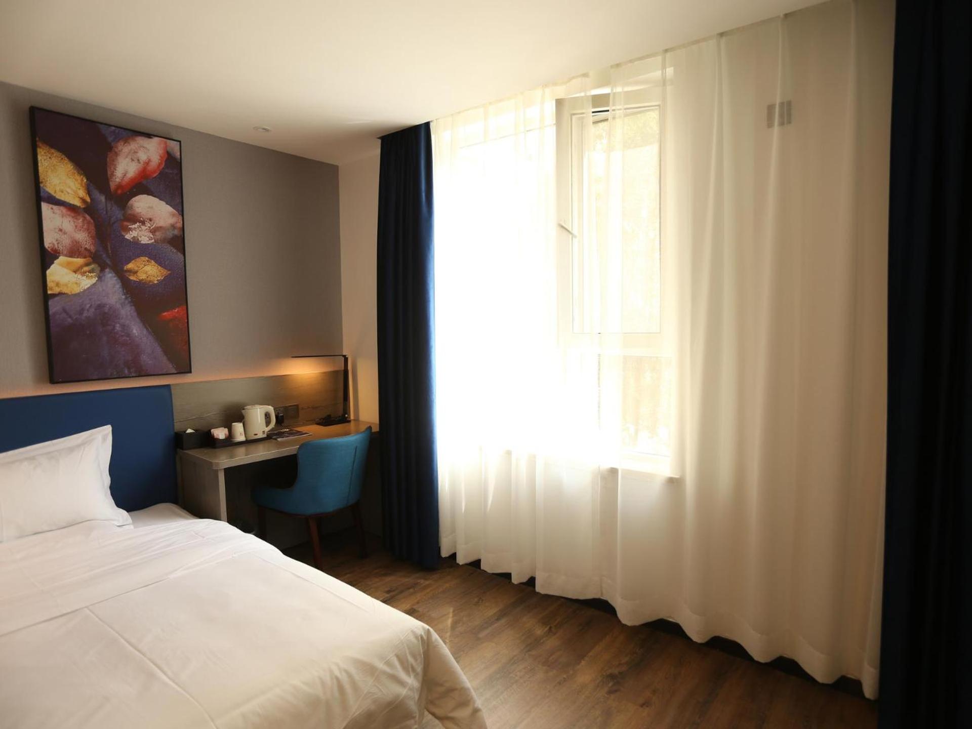 Superior King Room photo 1