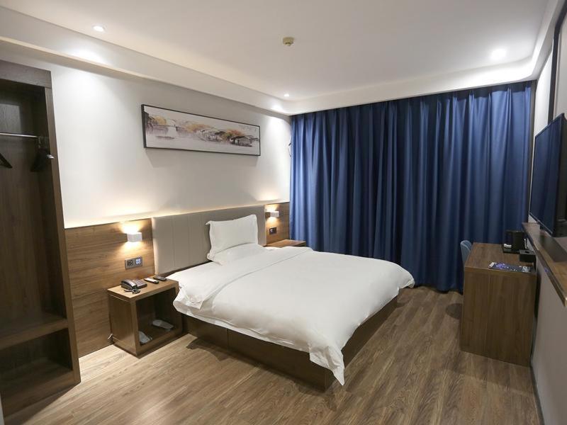 Superior King Room photo 2