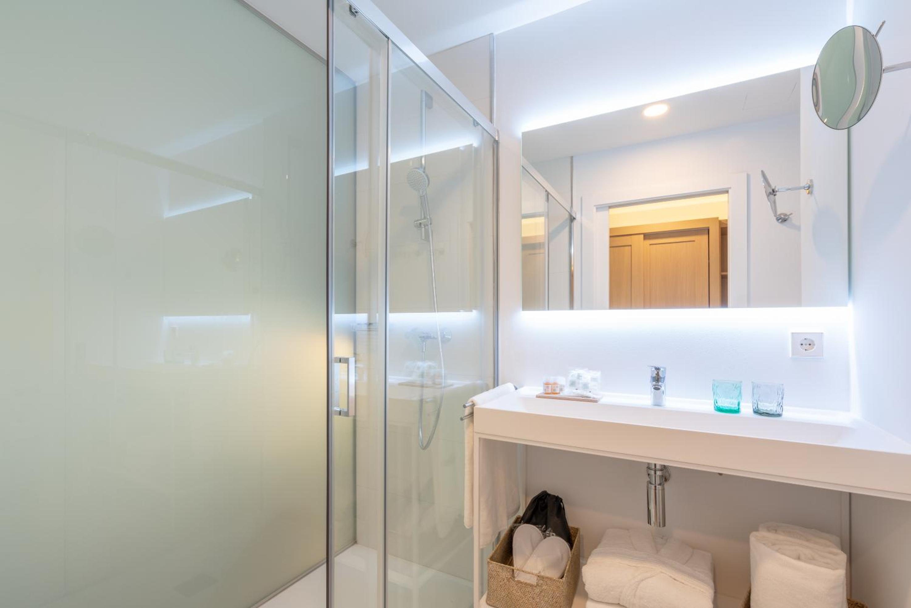 Superior Double or Twin Room with City View photo 2