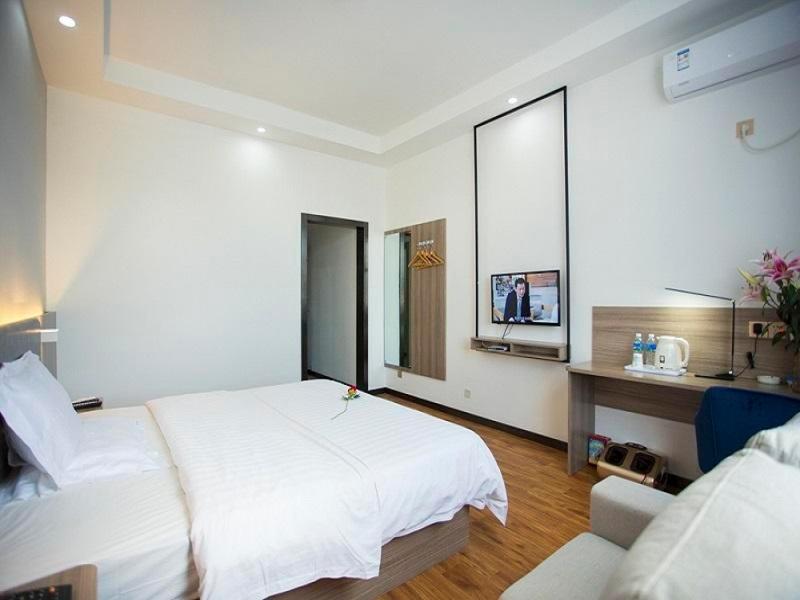 Superior King Room photo 2