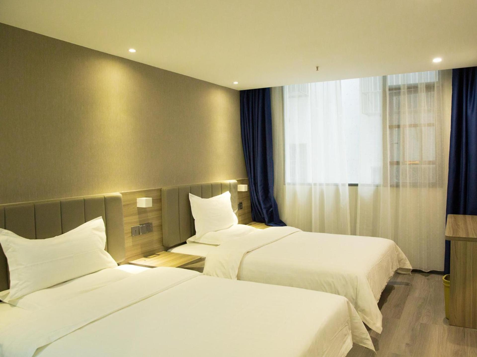 Superior Twin Room photo 2