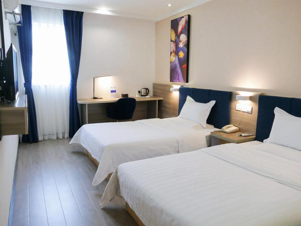 Superior Twin Room photo 2