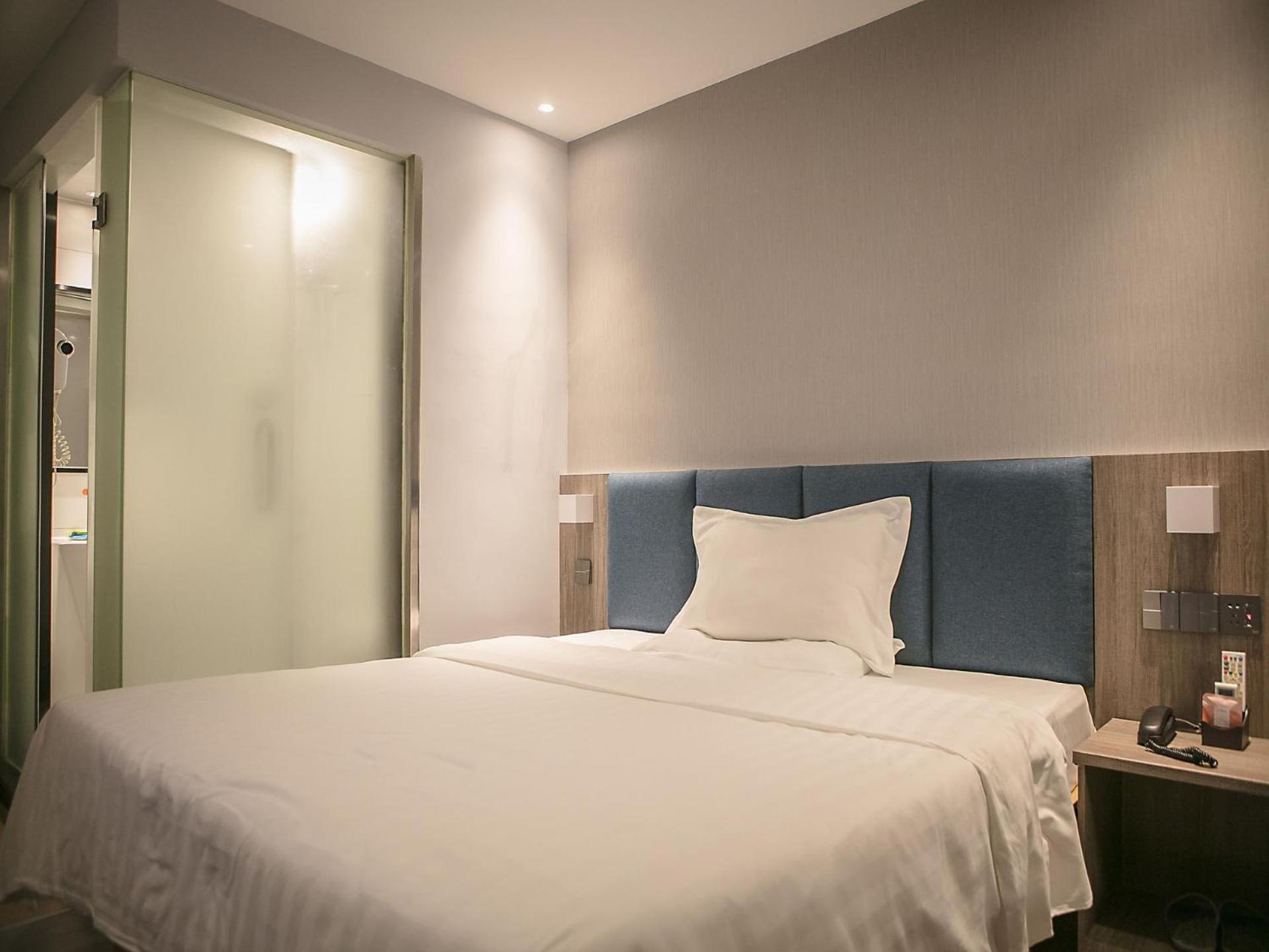 Select Room