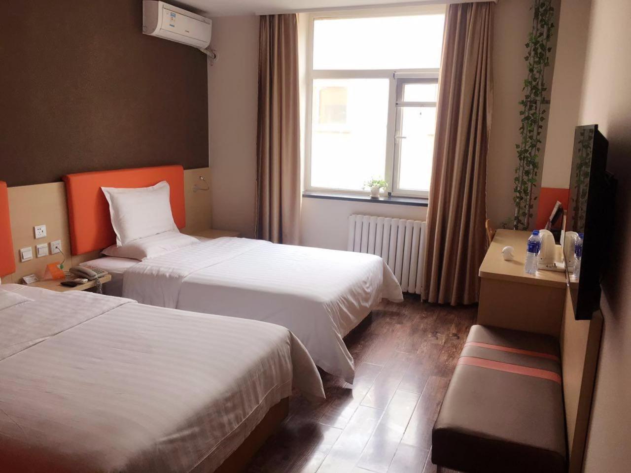 Select Twin Room - Photo 2