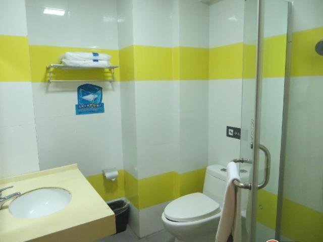 Business Twin Room photo 2