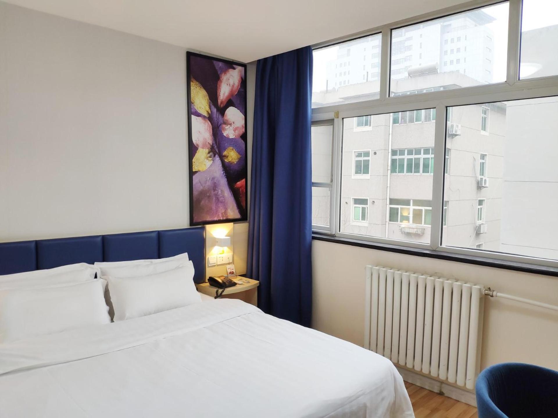 Business Queen Bed Room