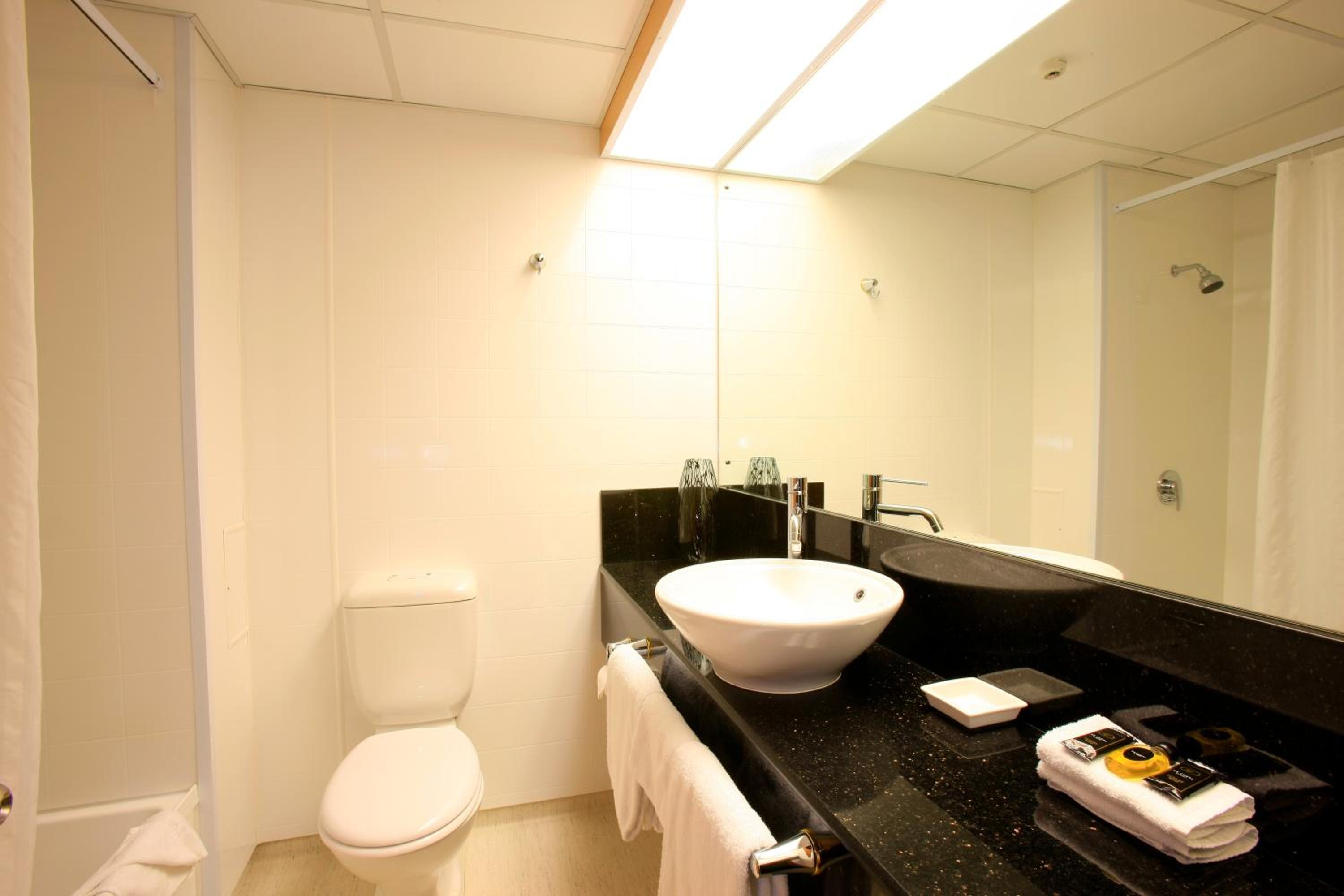 Superior Family Suite - Photo 4