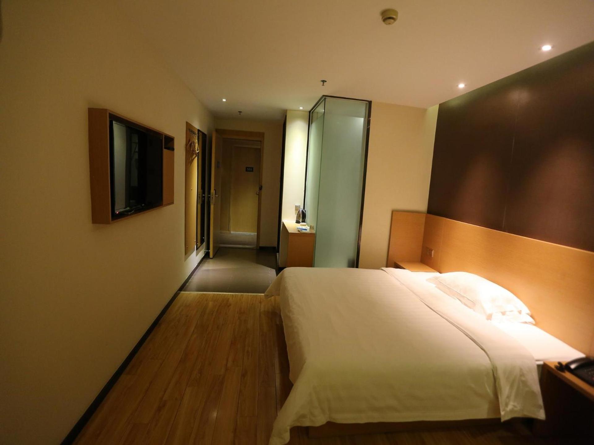 Select Double Room photo 3