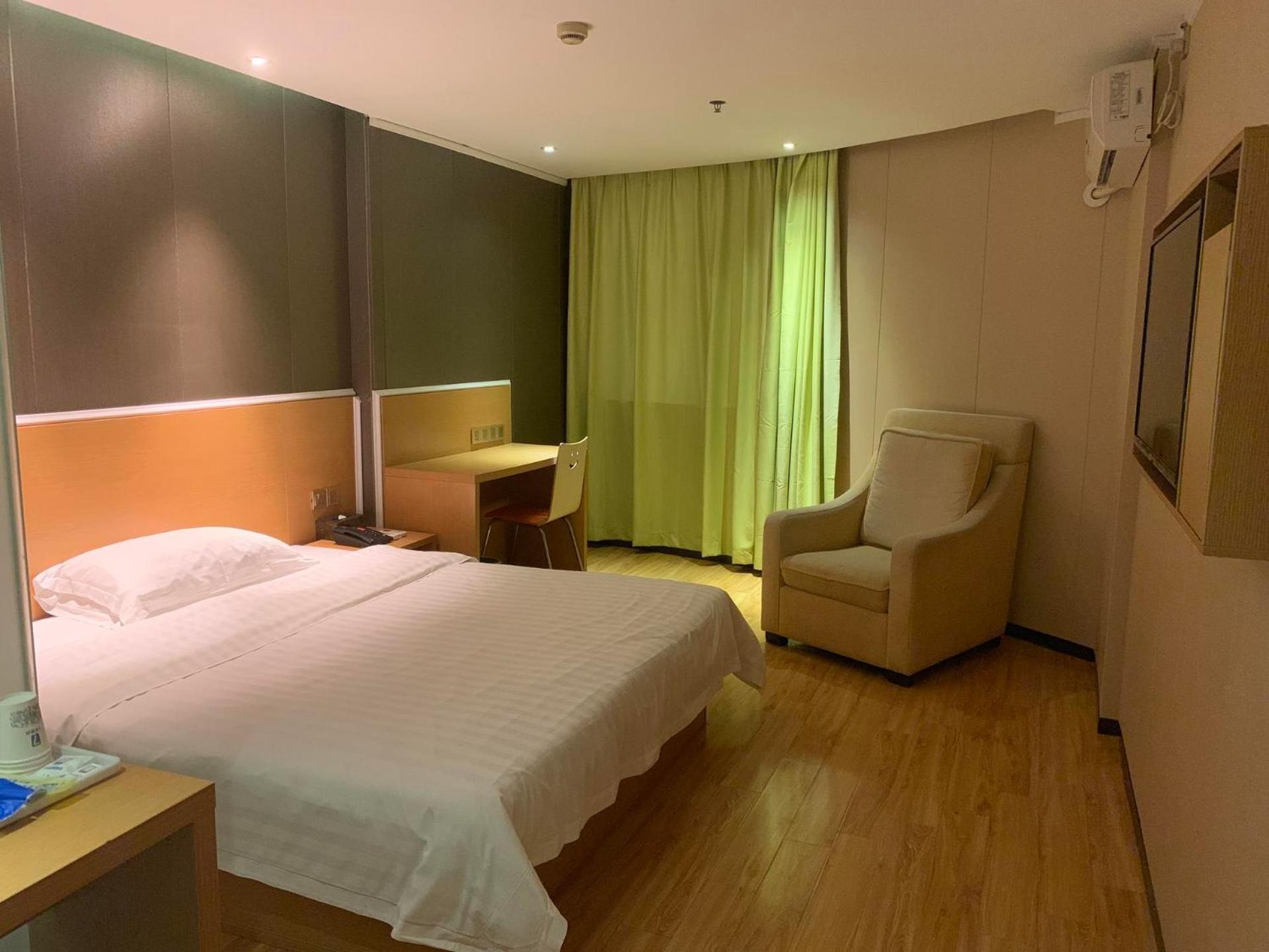 Select Double Room photo 2