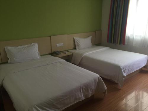 Business Twin Room photo 1