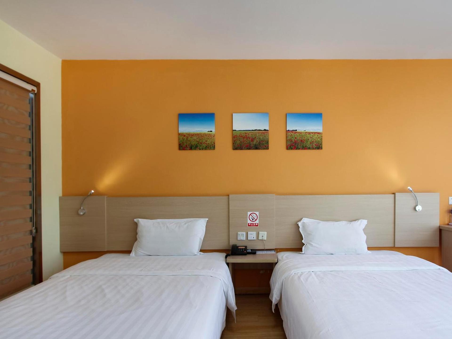 Comfortable Twin Room photo 2