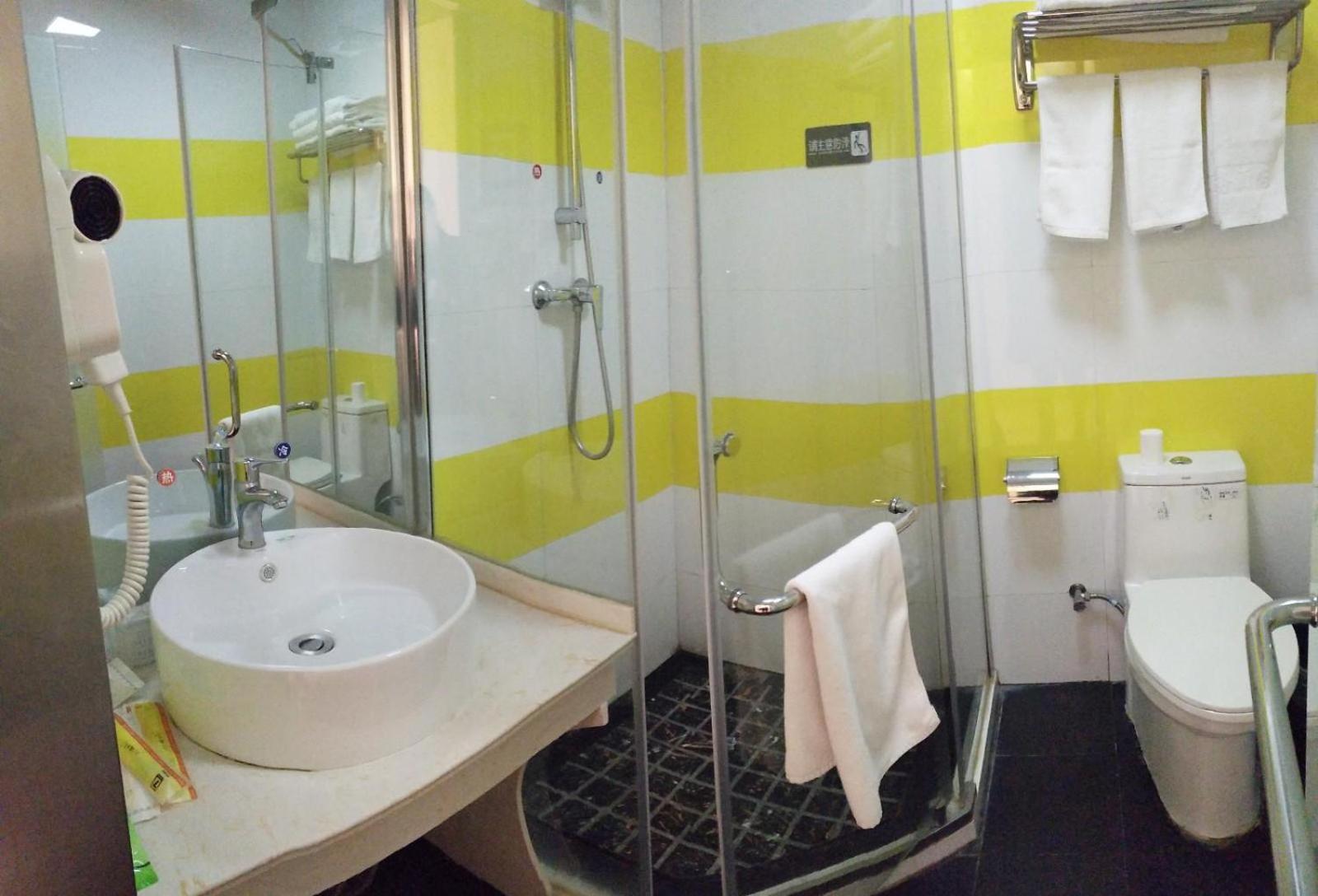 Comfortable Twin Room photo 2