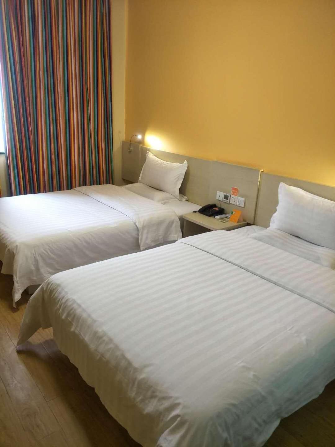 Business Twin Room photo 1
