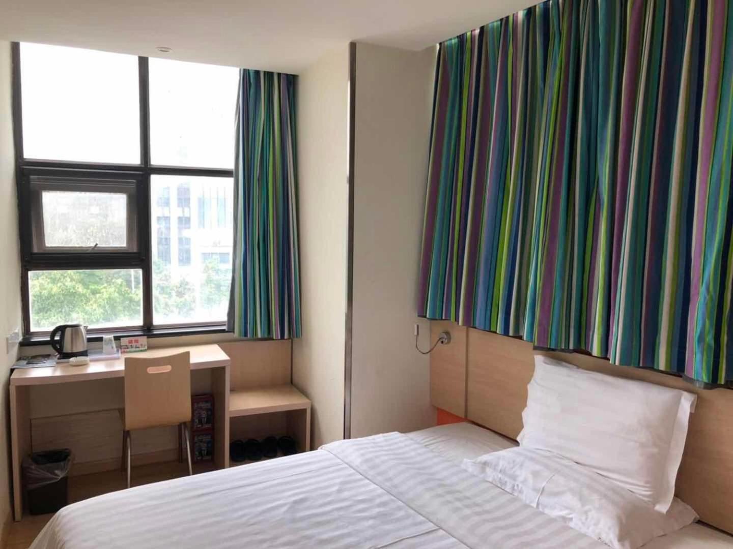 Superior Queen Bed Room