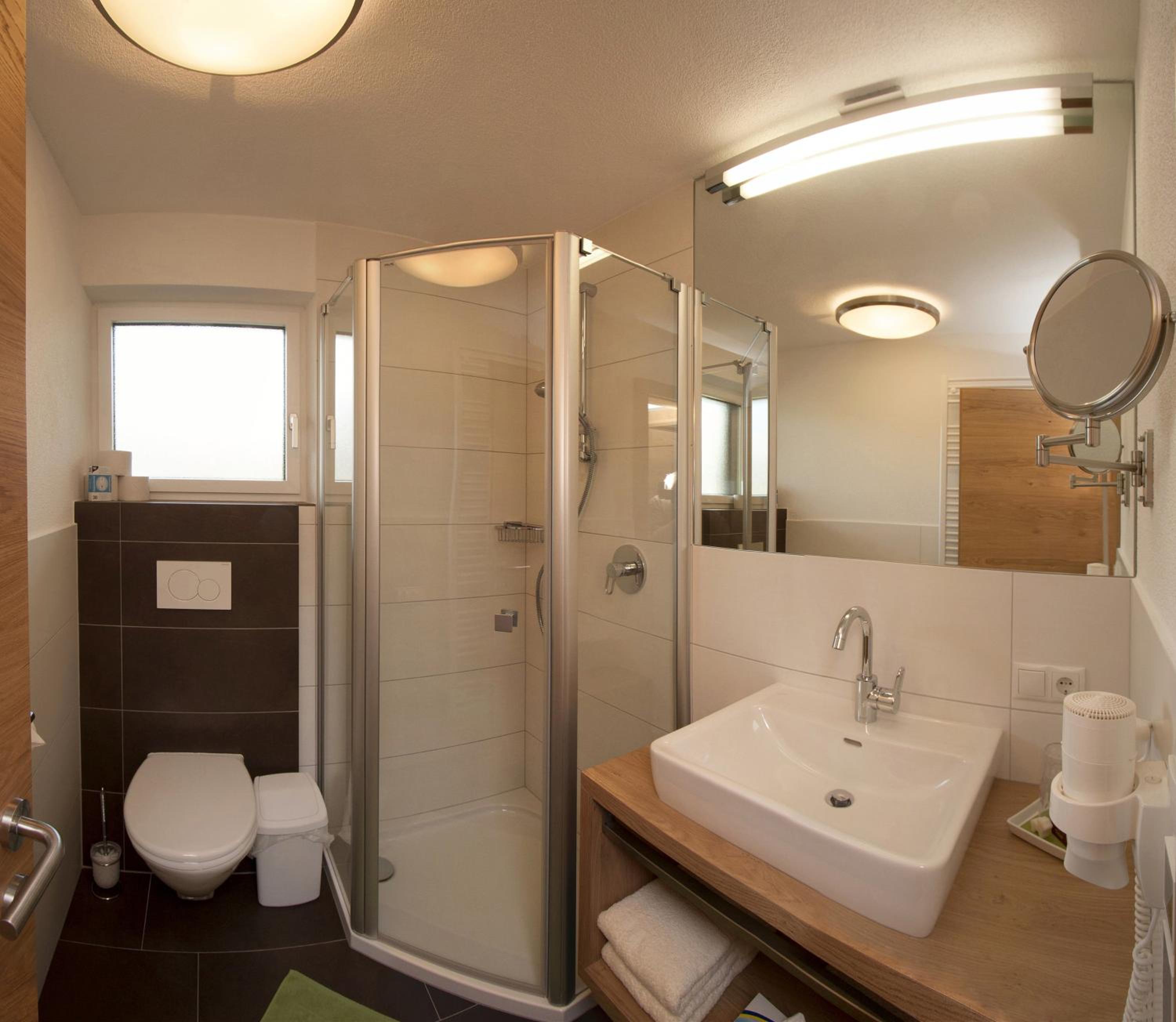 One-Bedroom Apartment with Balcony - Photo 14