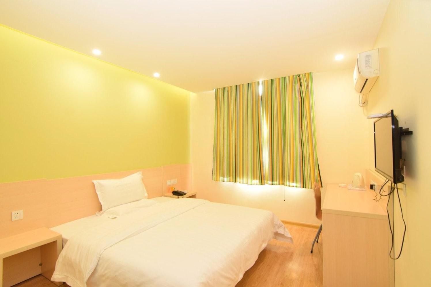 Business Queen Bed Room