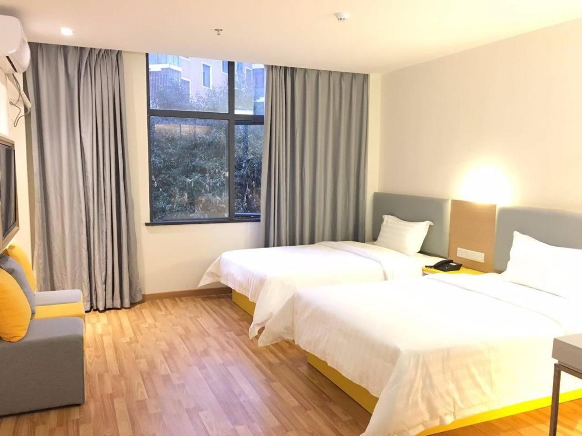 Twin Room photo 1