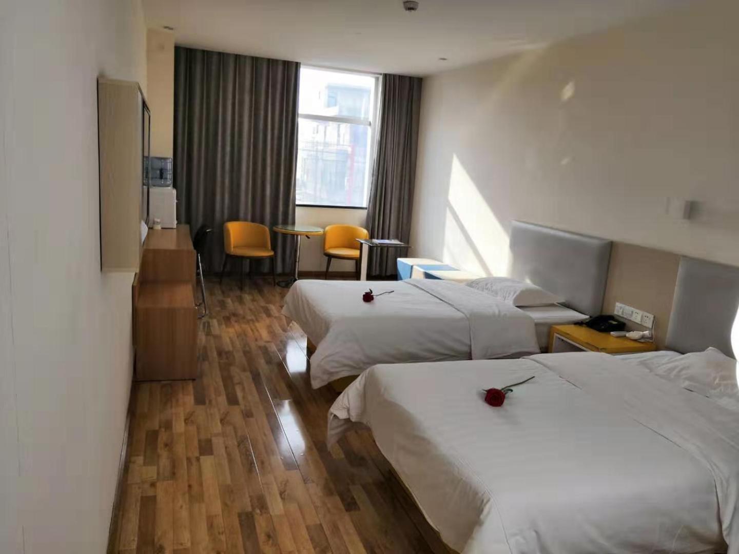 Twin Room - Photo 1