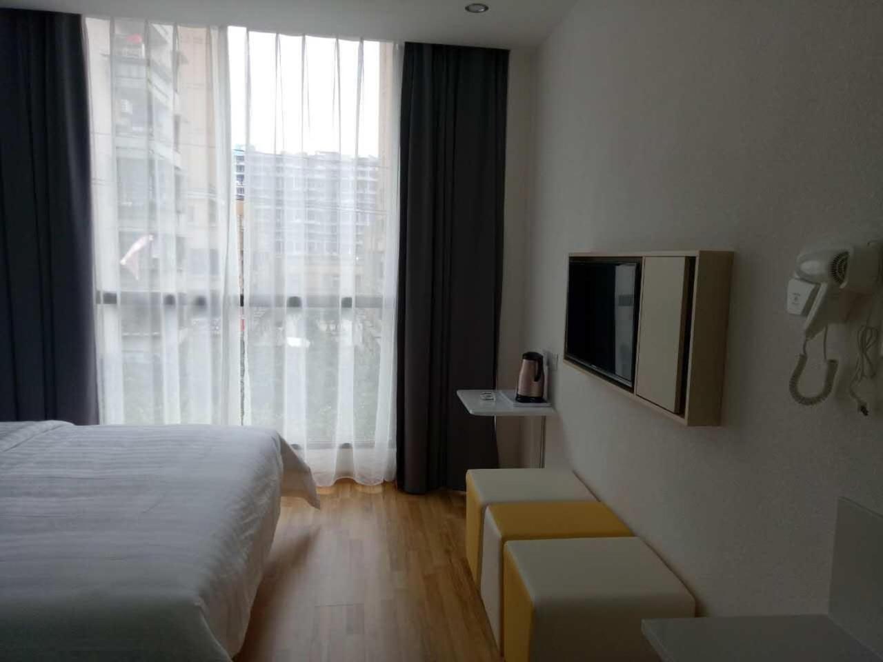Business Queen Bed Room