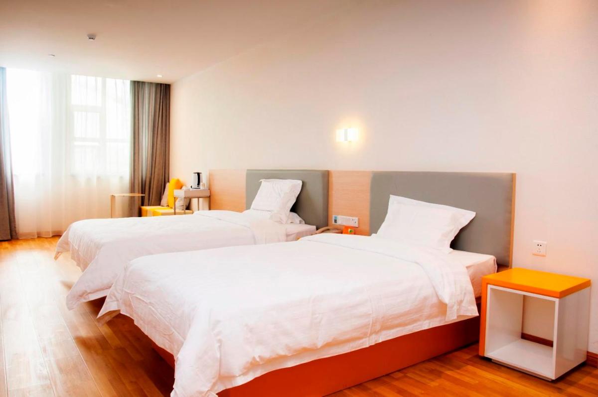 Select Twin Room photo 2