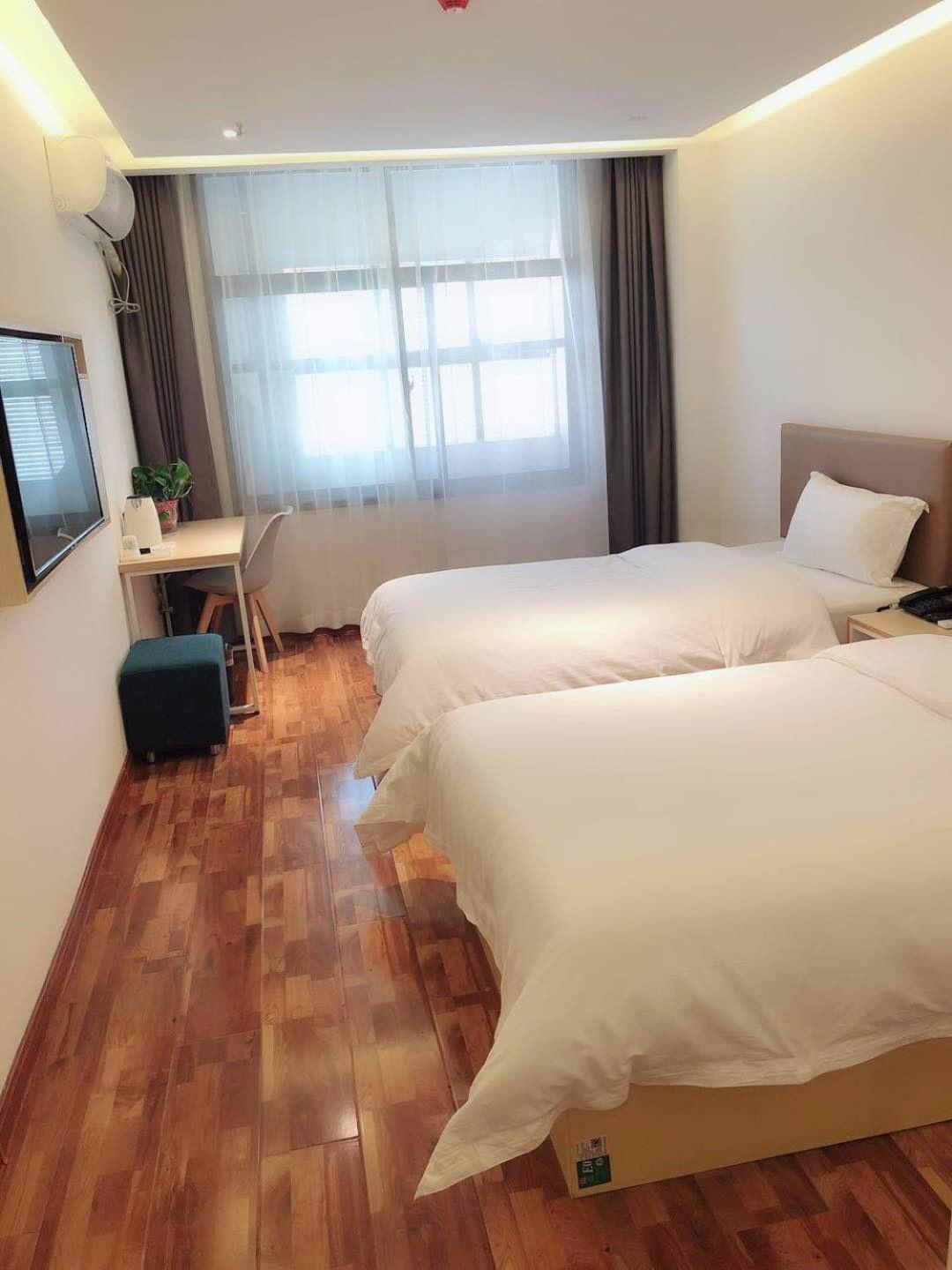 Select Twin Room photo 1