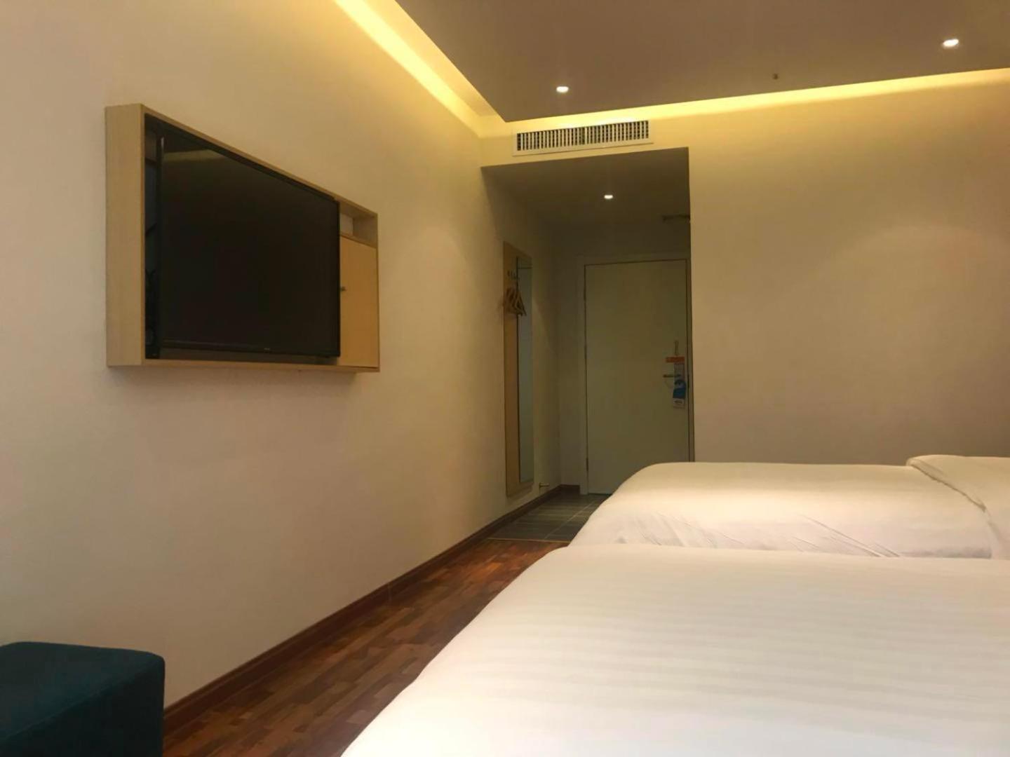 Comfortable Twin Room photo 2
