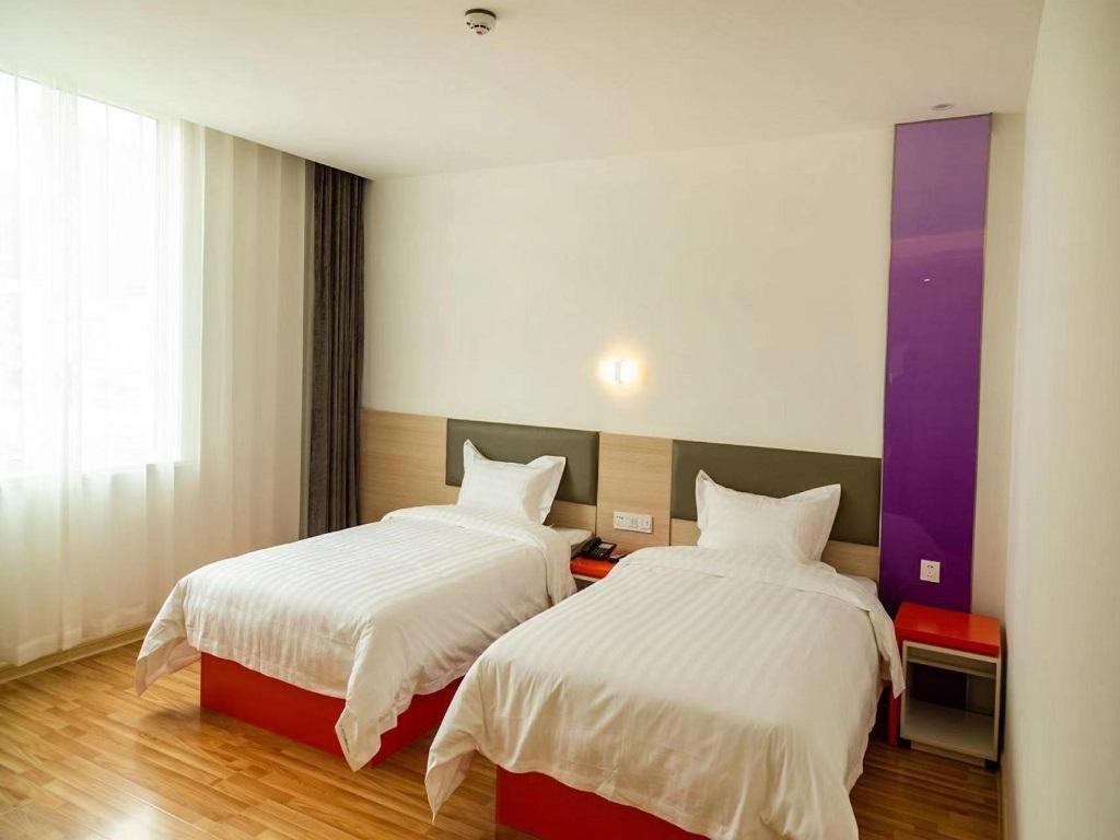 Business Twin Room photo 1