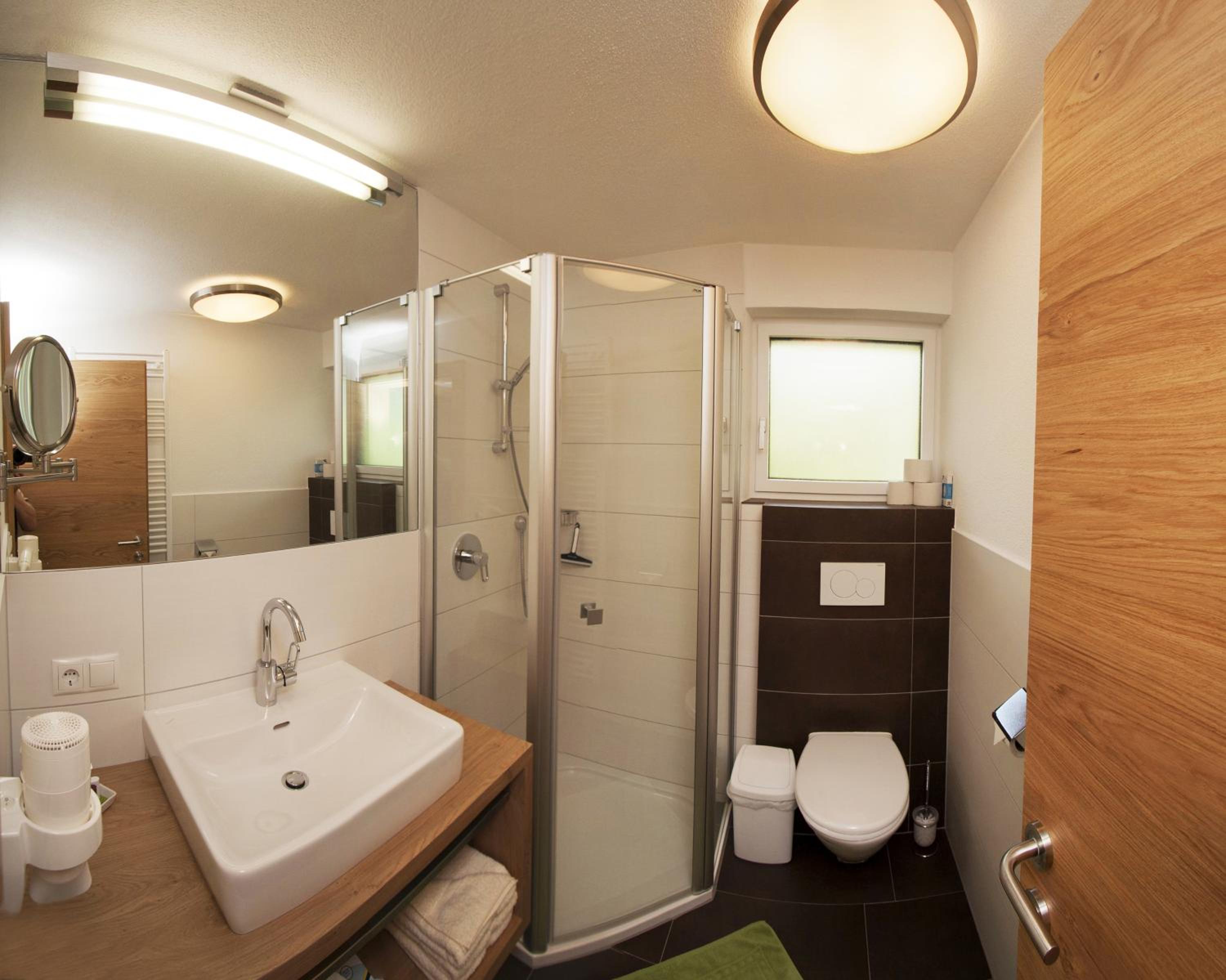 One-Bedroom Apartment with Balcony - Photo 7