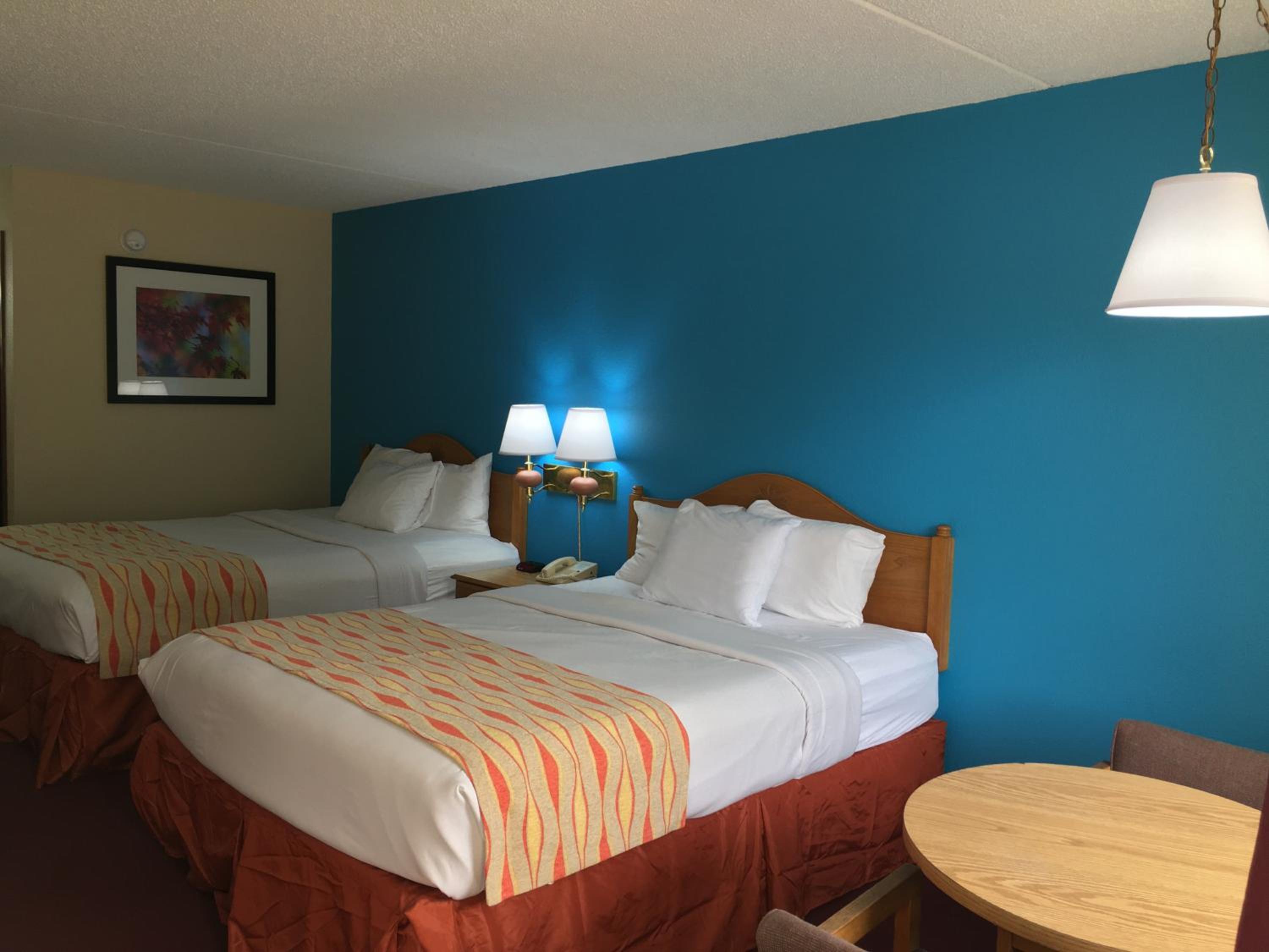 Queen Room with Two Queen Beds - Photo 1