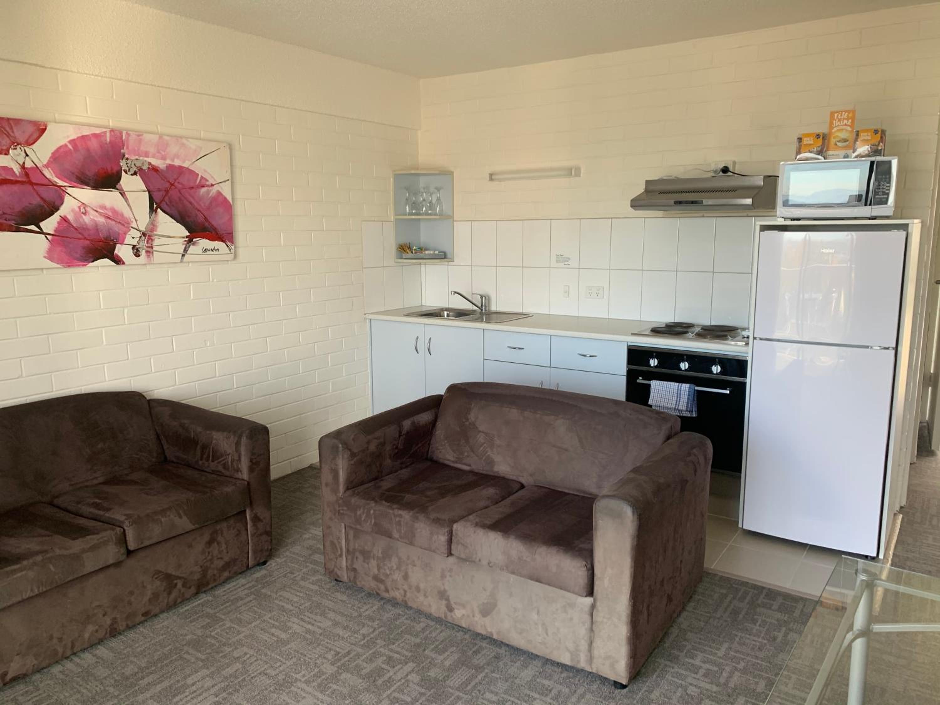 Two-Bedroom Apartment - Photo 9
