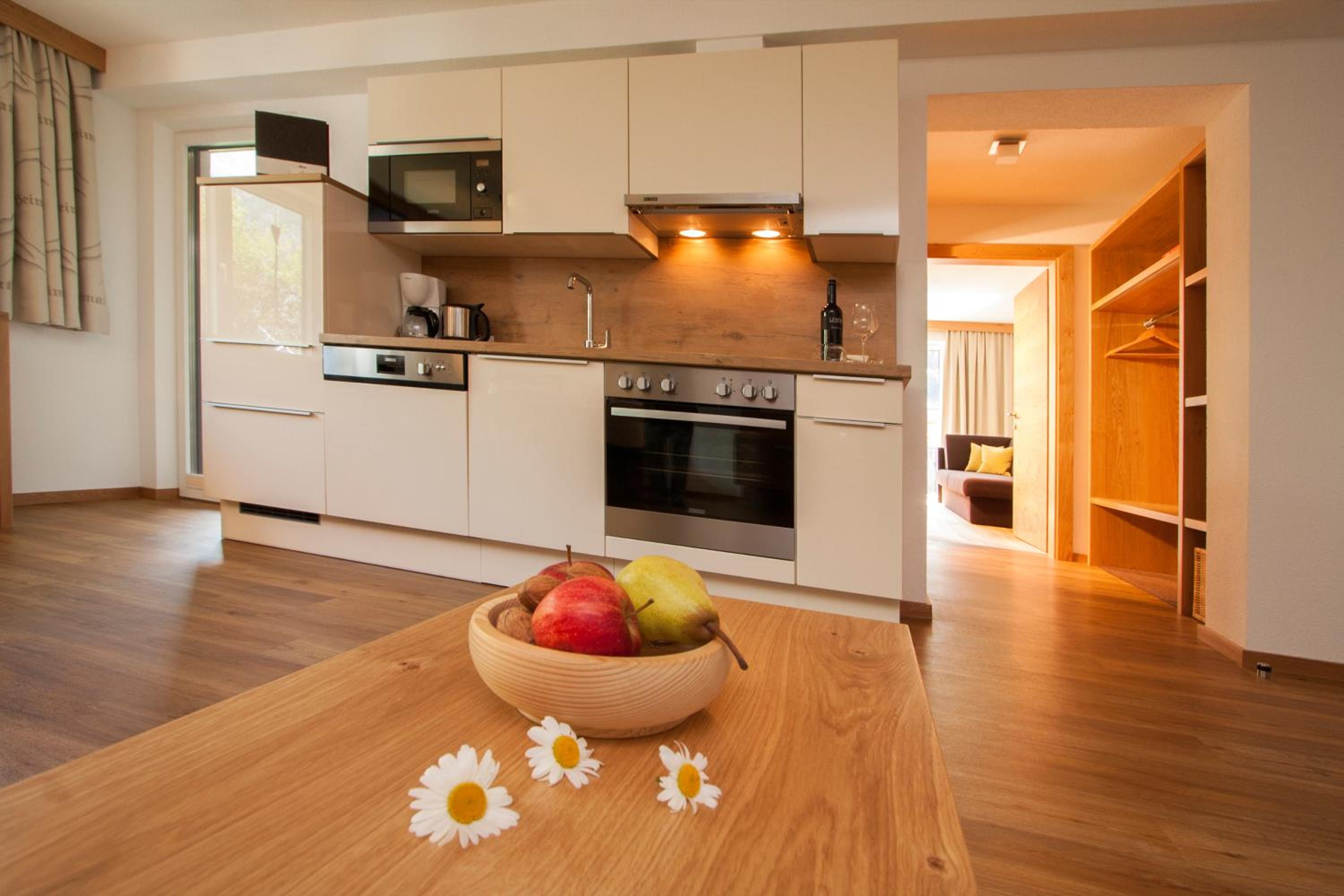 One-Bedroom Apartment with Balcony - Photo 10