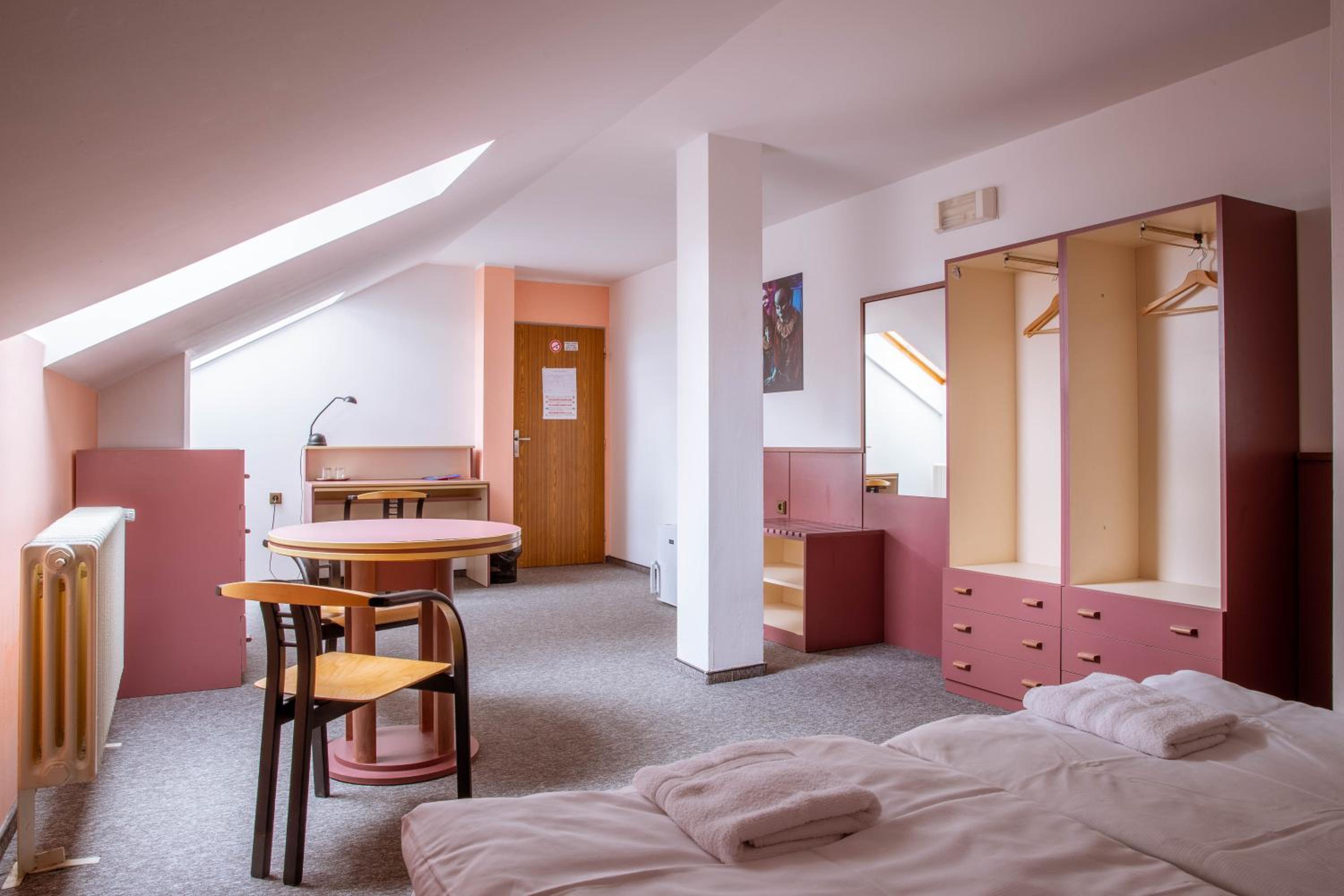 Quadruple Room with Private Bathroom - Photo 1