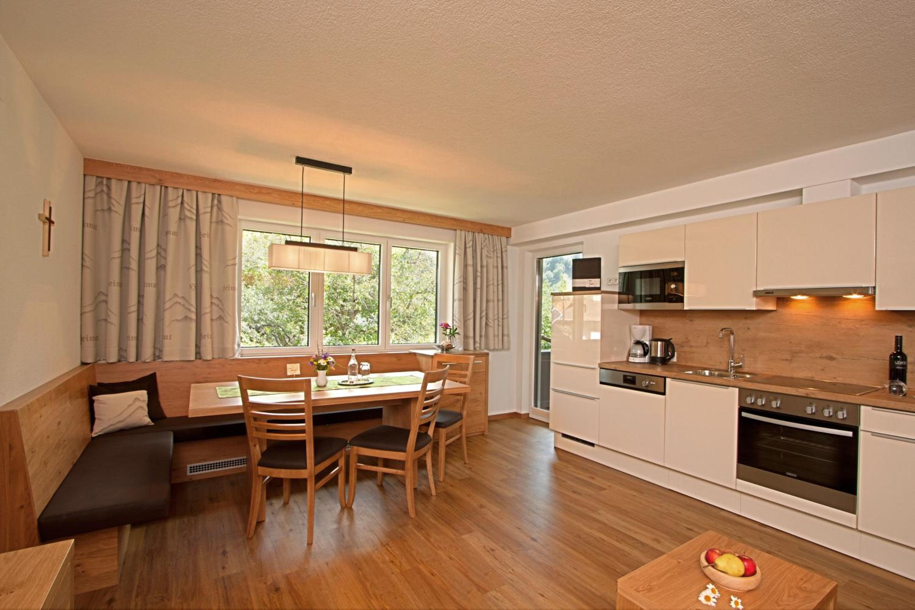 One-Bedroom Apartment with Balcony - Photo 2