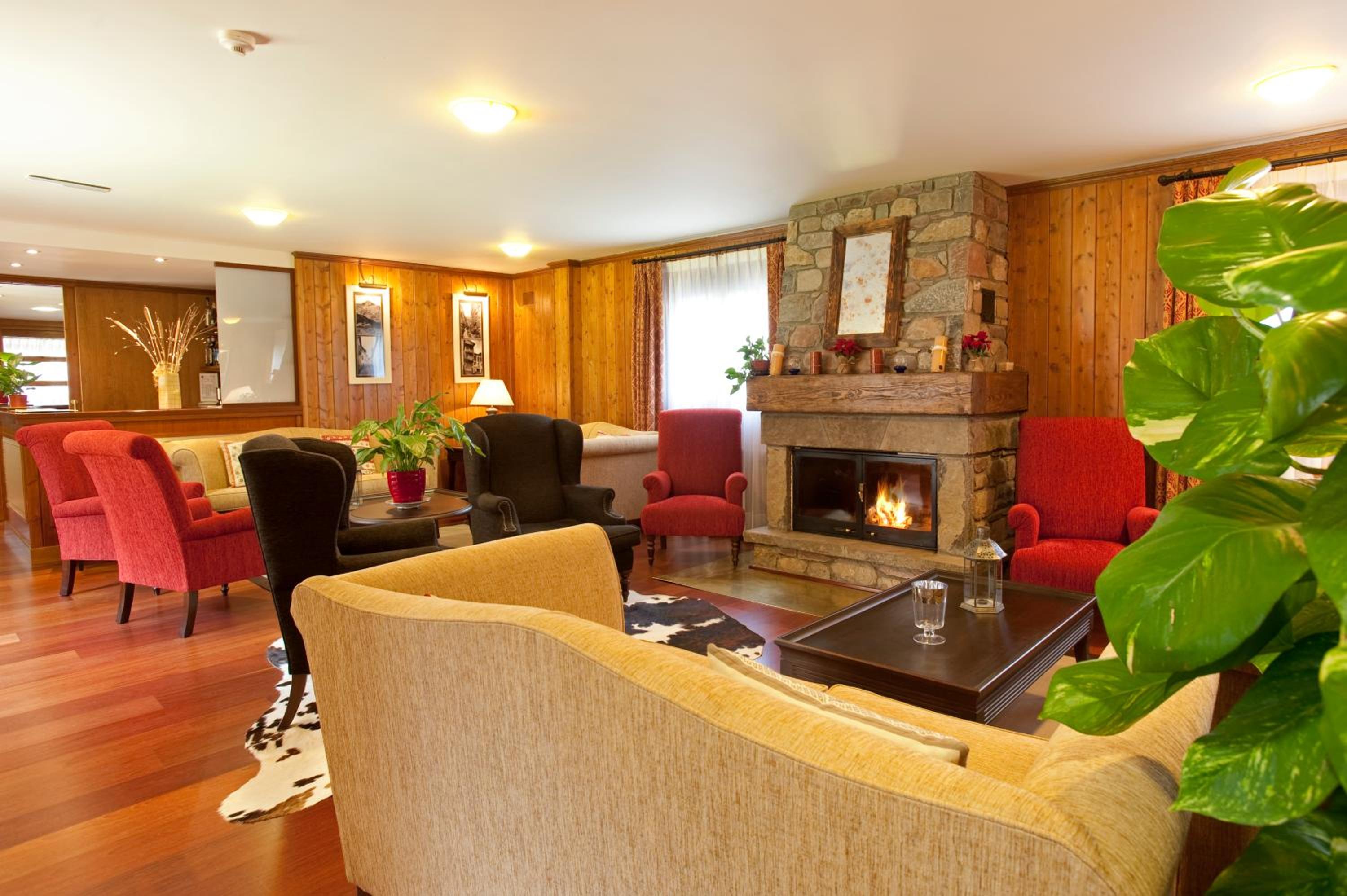 Double or Twin Room - Photo 9