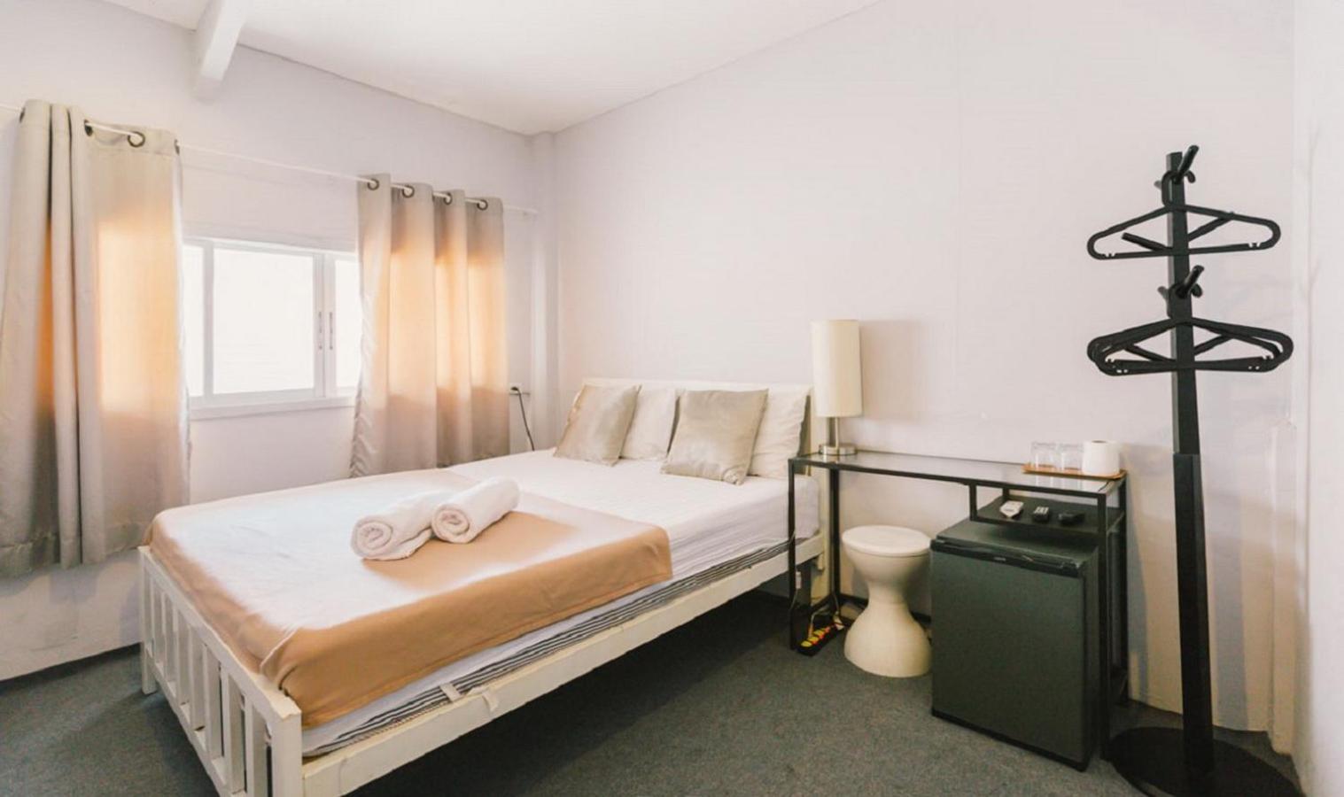 Double Room with Shared Bathroom photo 1