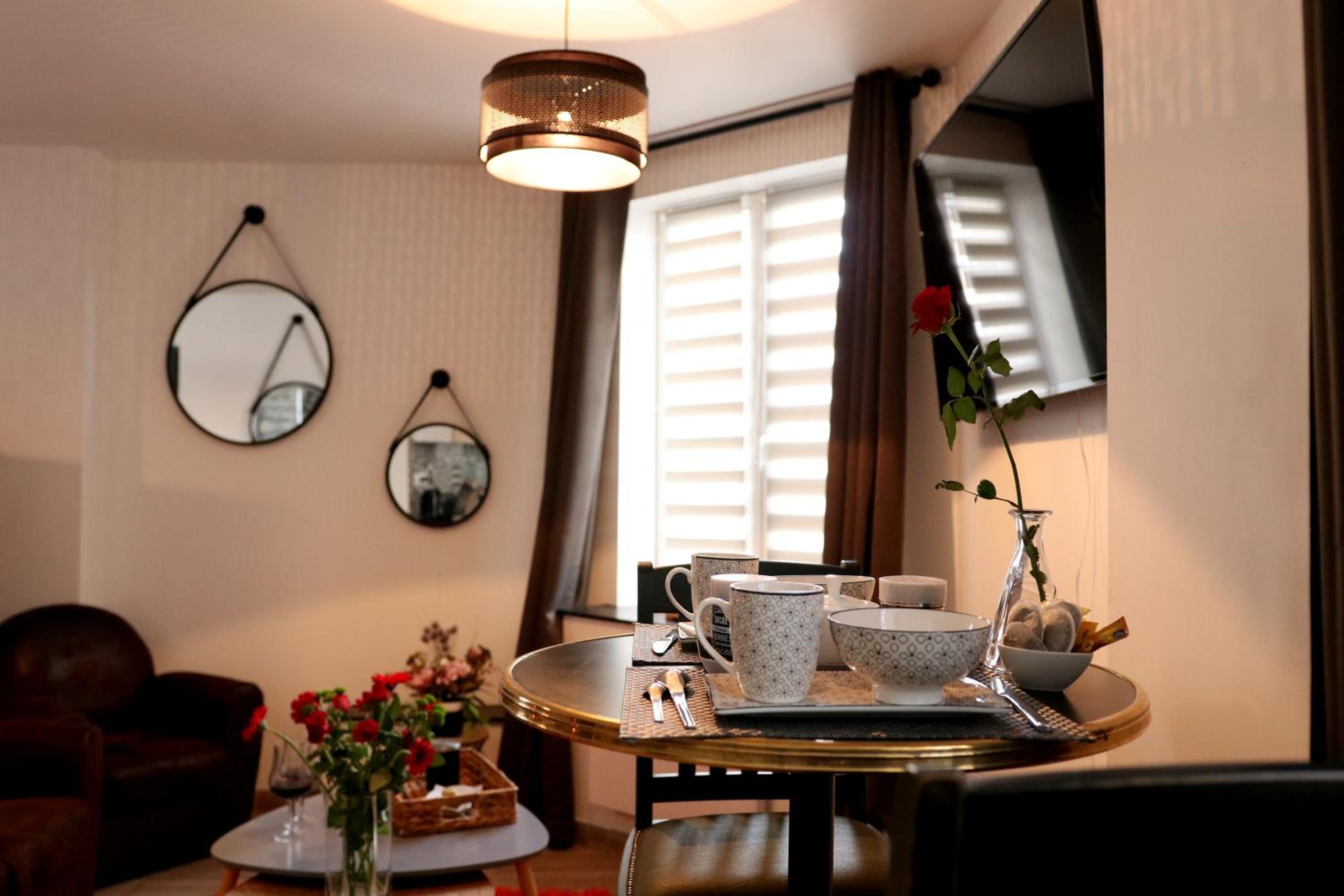 Studio Apartment - Photo 4