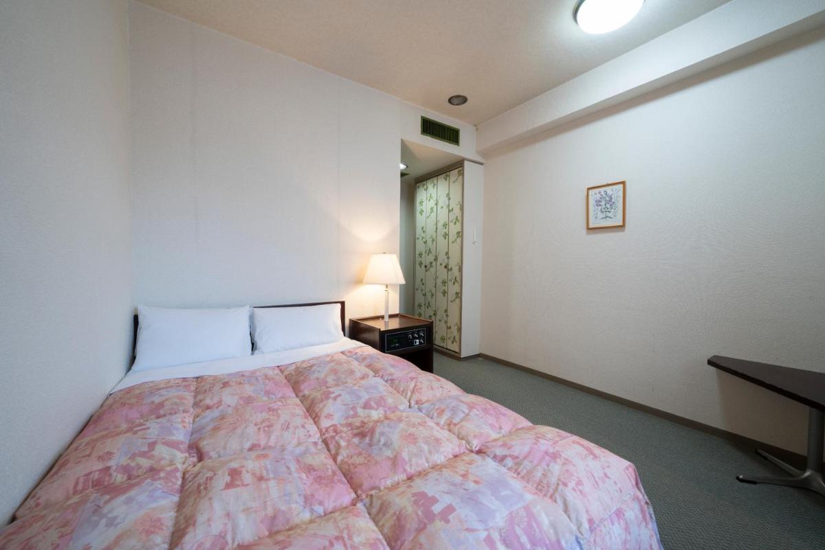 Double Room with Small Double Bed - Non-Smoking photo 2
