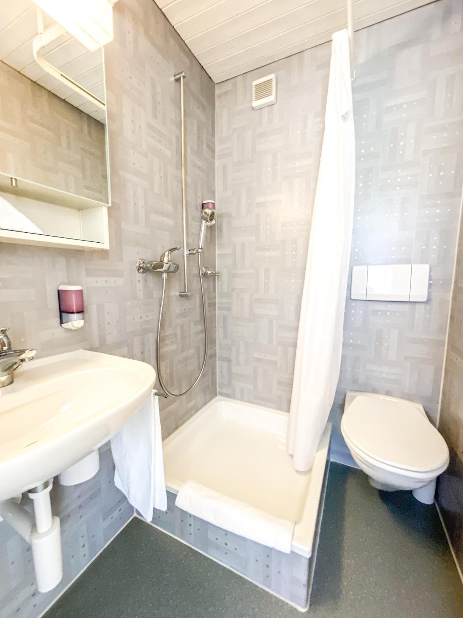 Double Room - Photo 7