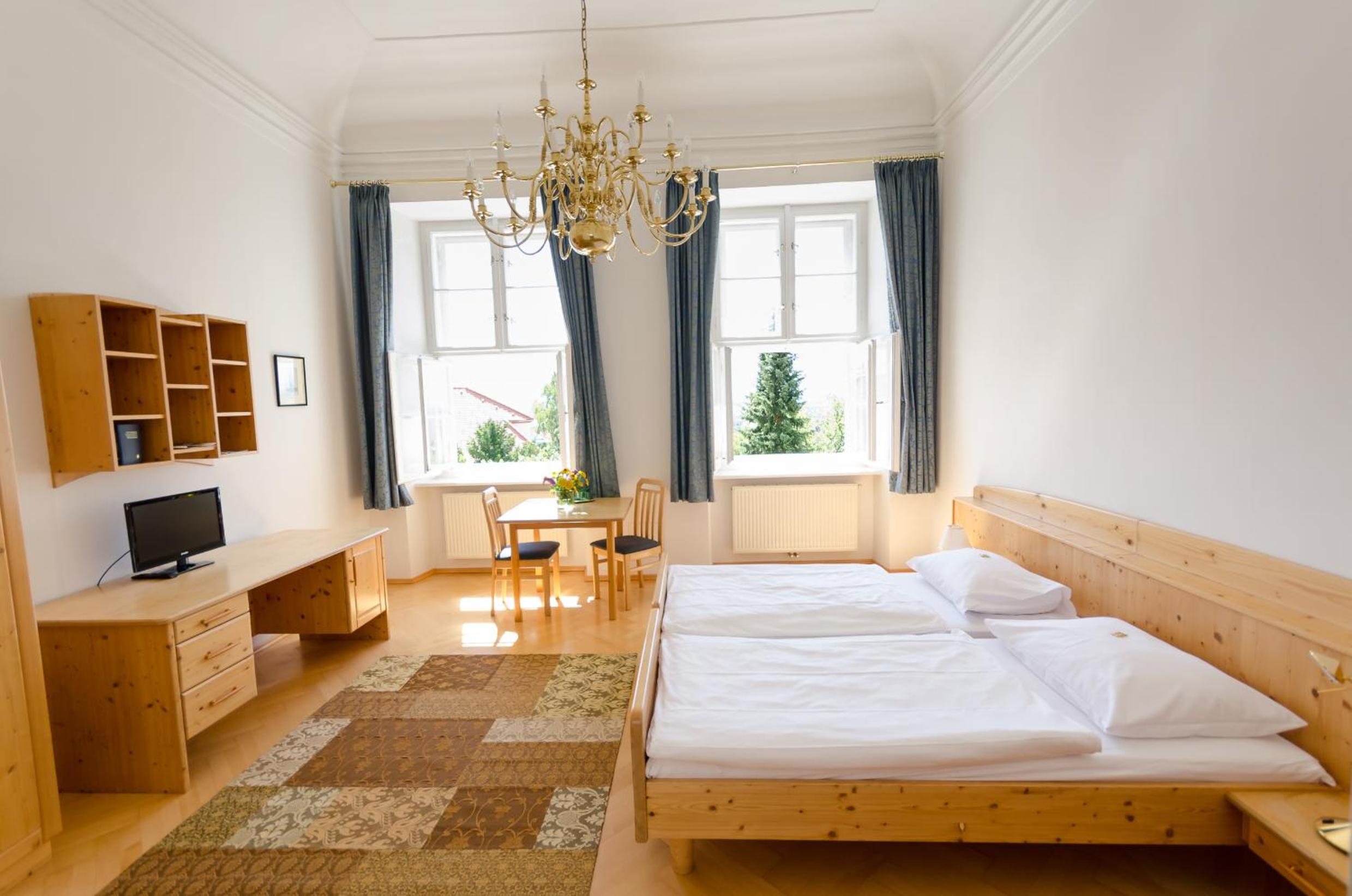 Double Room with Private Bathroom photo 1