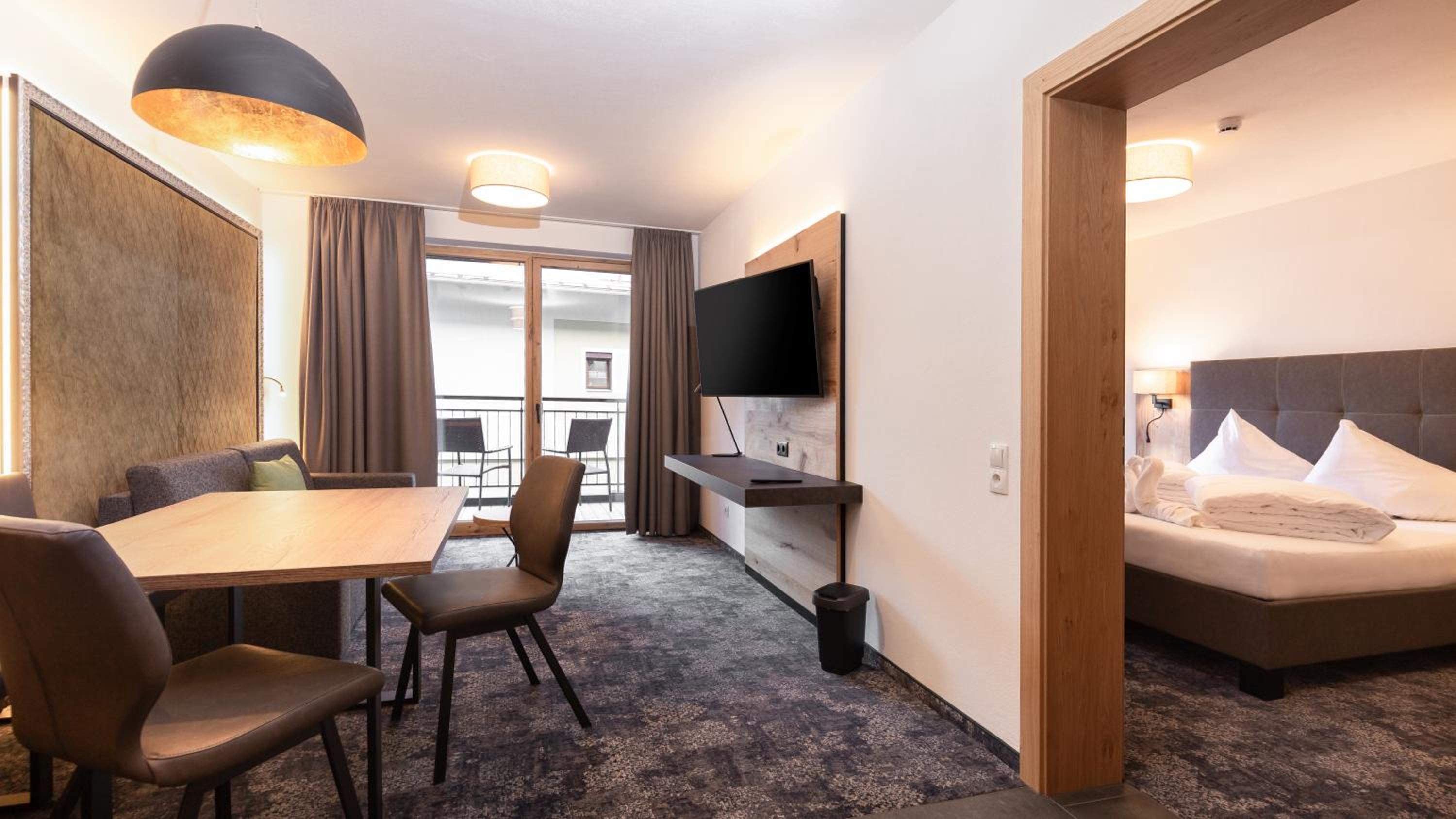 Comfort One-Bedroom Apartment with Balcony photo 1