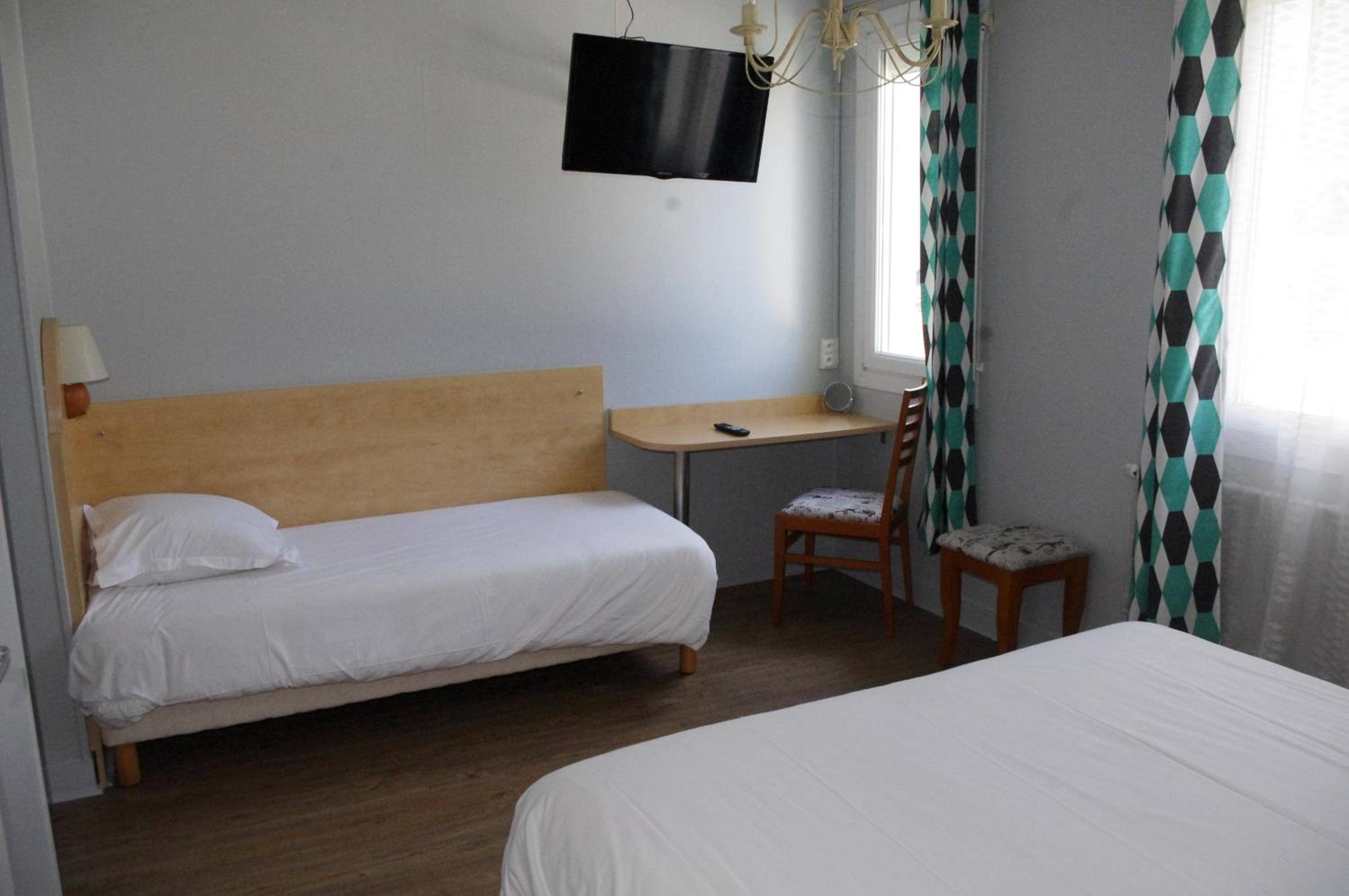 Triple Room - Photo 12