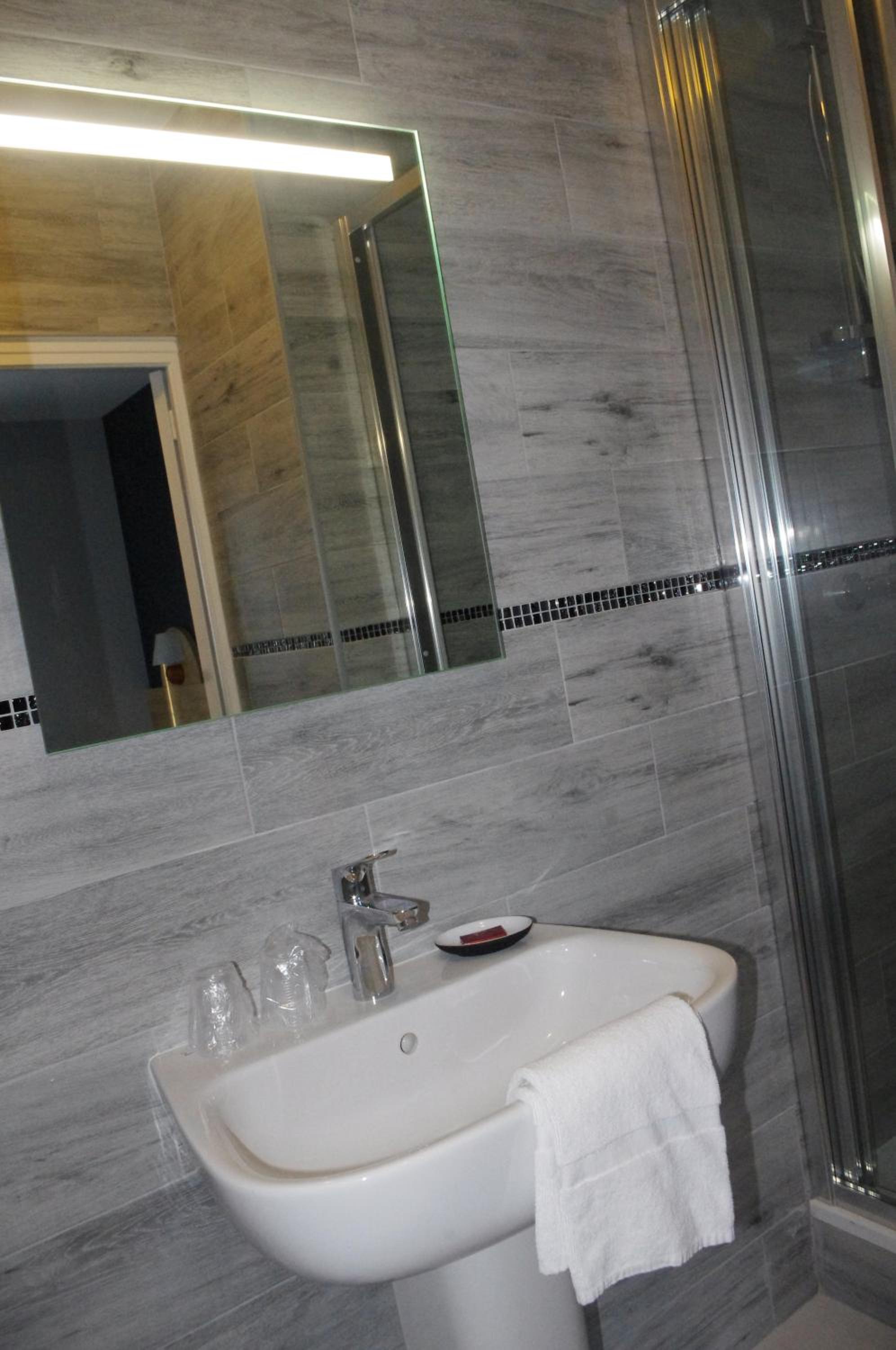 Triple Room - Photo 5